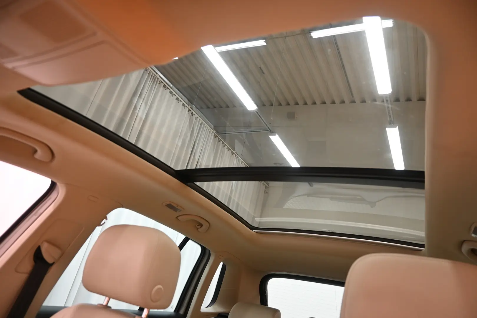 Car Image - 5Wa6DYbpZm8H0YdsJCwLGG