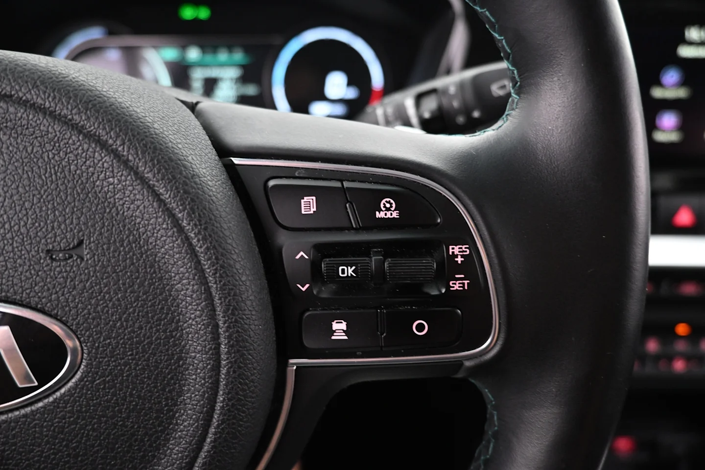 Car Image - 3EVwIK9XRqjoLwlmqSEWQ4