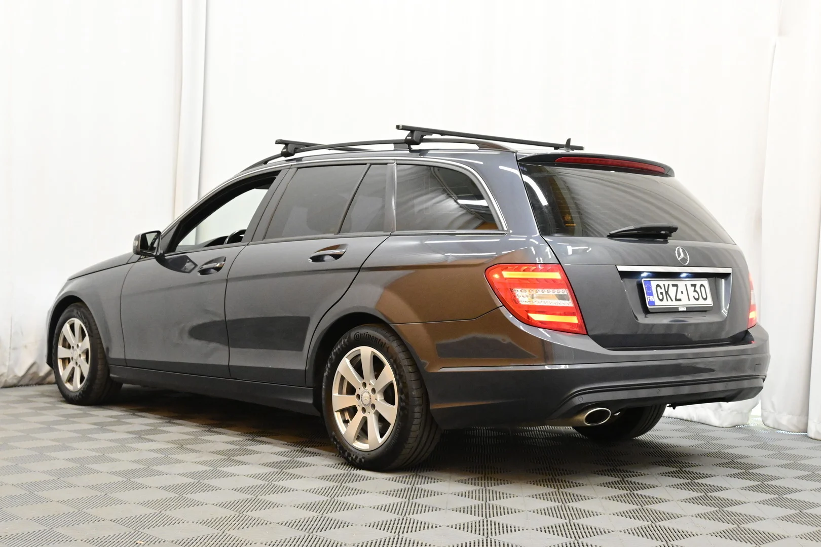 Car Image - 2aU1QU2WdqsHEtWfQC4Qkw