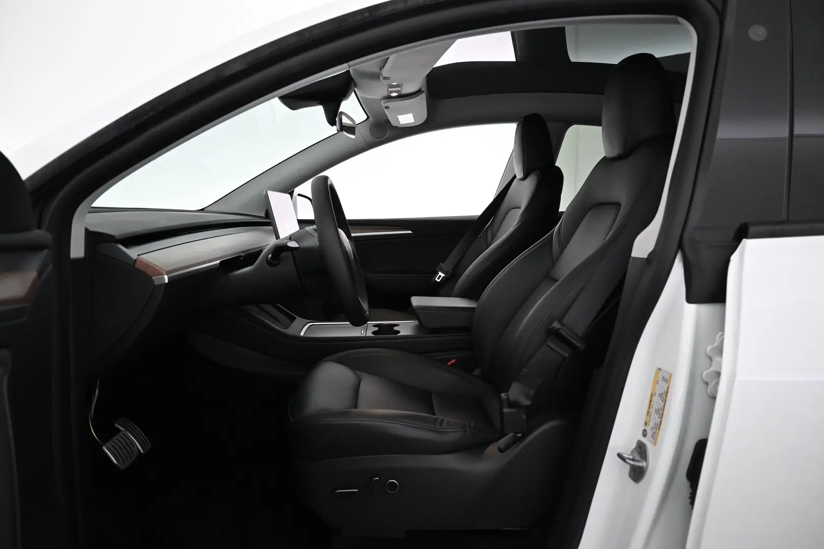 Car Image - sHXPdLYuaYltCO2jiETIz