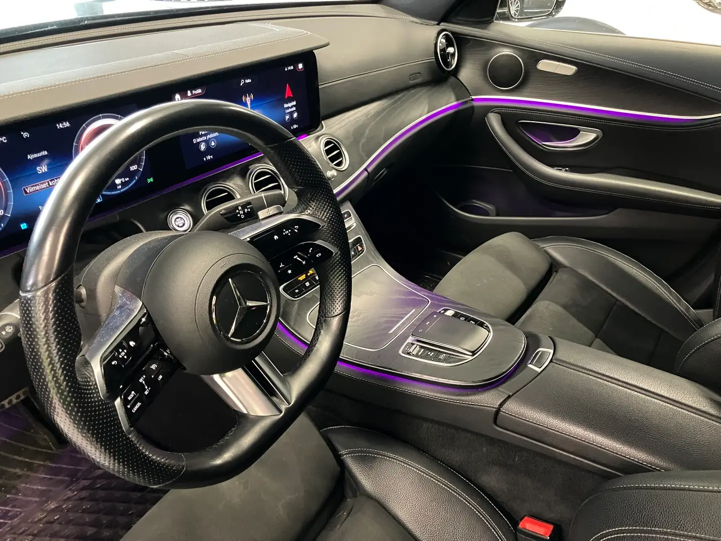 Car Image - 2gRDuRbbyuj6ye9azaan6s