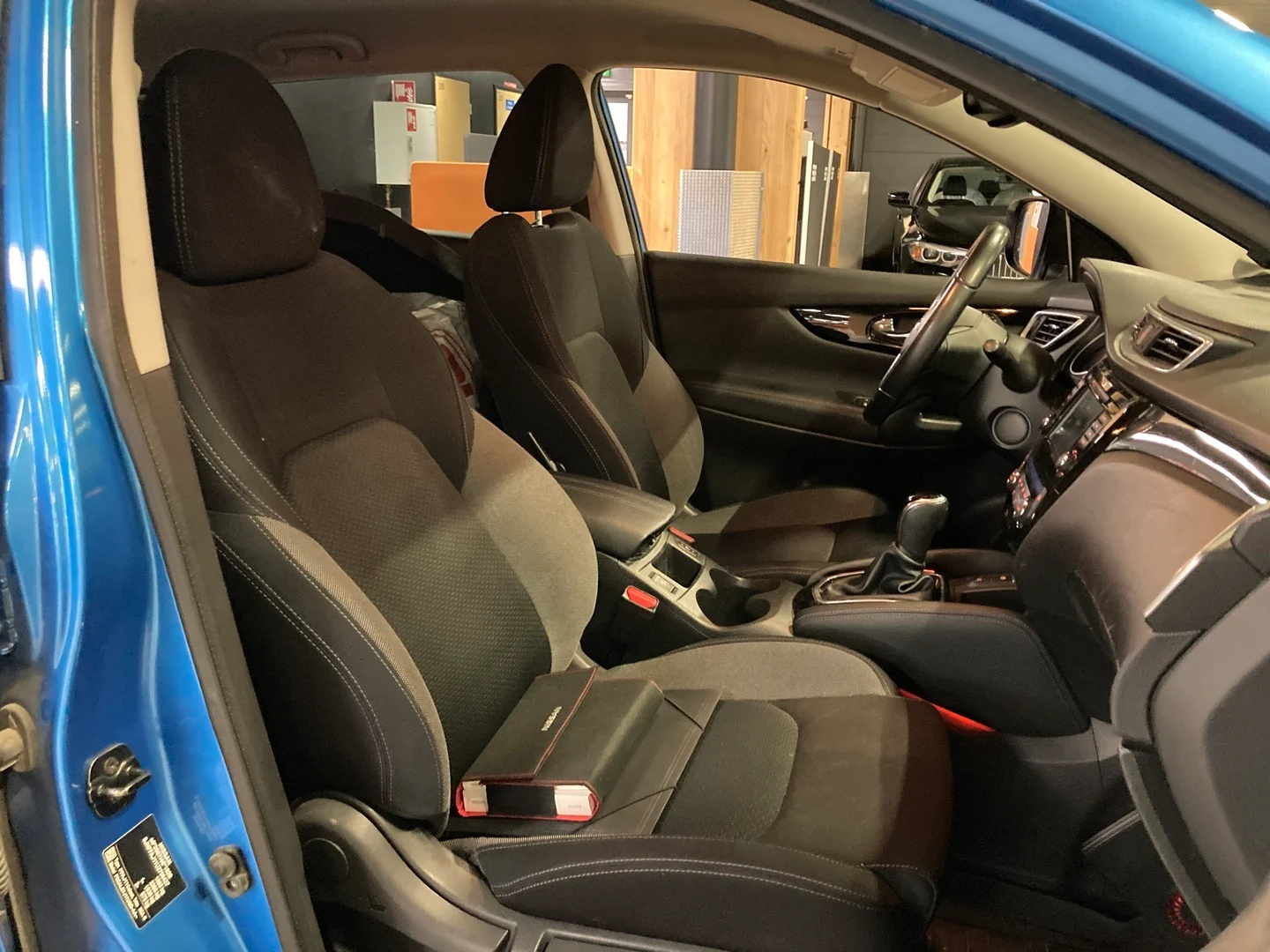 Car Image - 2WzuEv1SXBdG75kHoNjglI