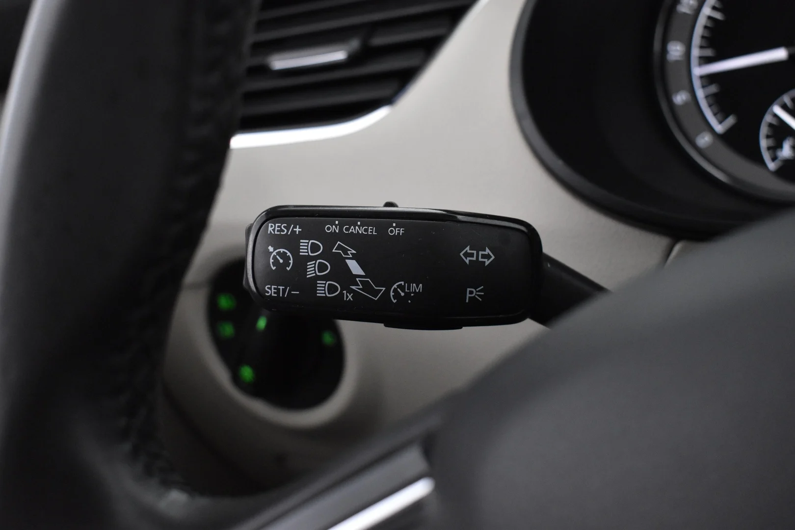 Car Image - 2A6N87Rp9LIGAb9RUVqpZJ