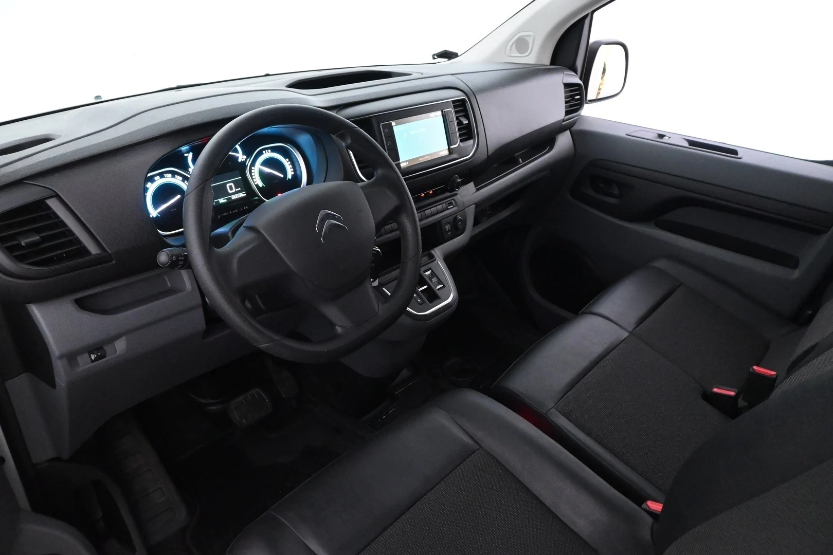 Car Image - XPDmlEzmLAROkvusokYE7