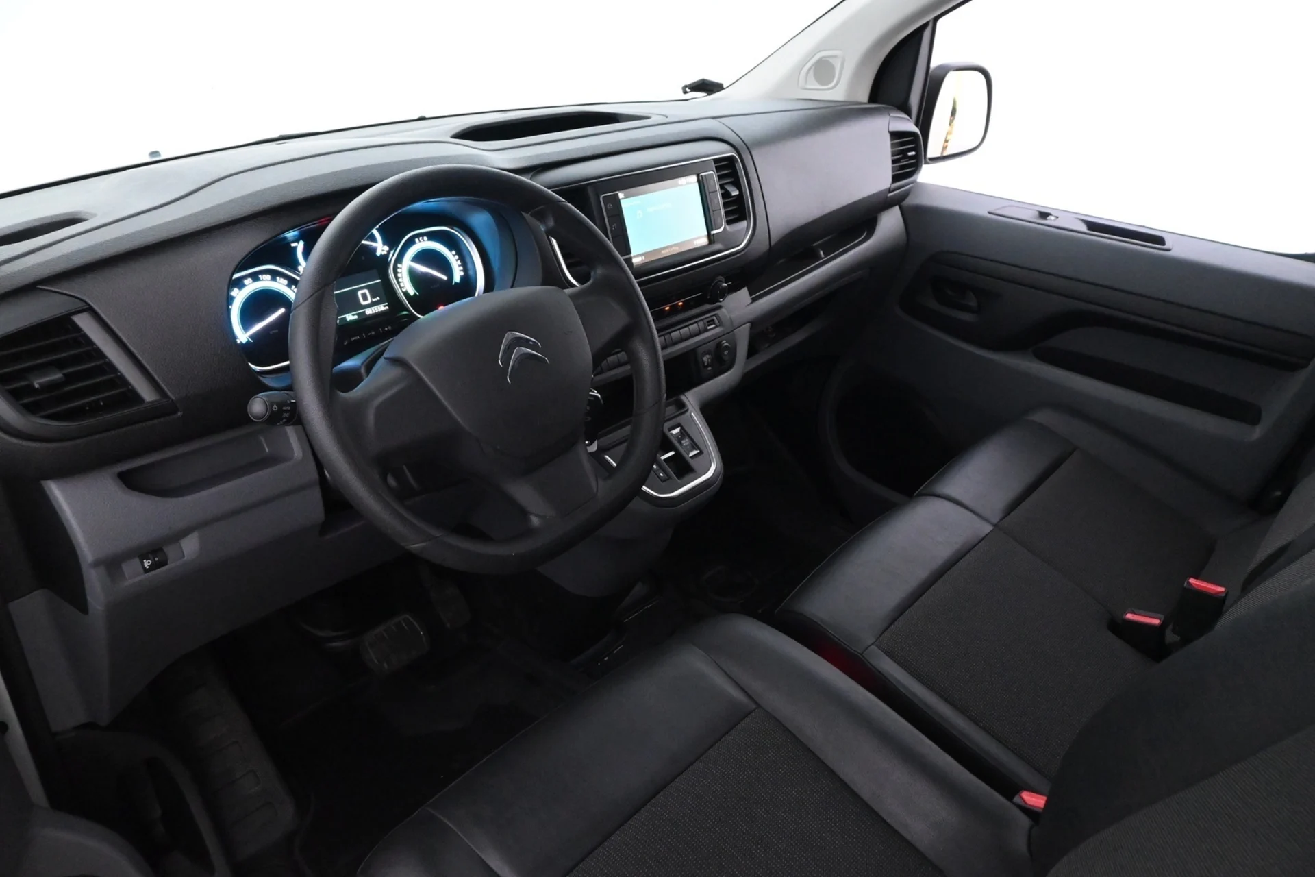 Car Image - XPDmlEzmLAROkvusokYE7