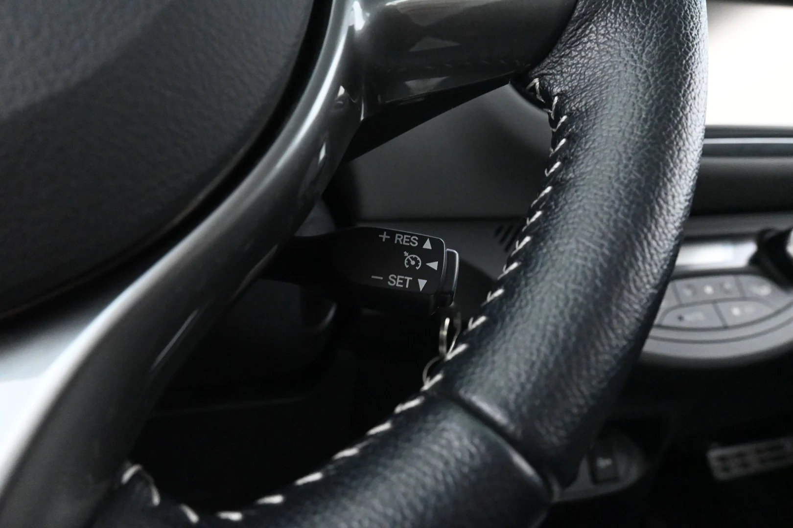 Car Image - 7Hv9gjzARlqtzPF3TknKdc