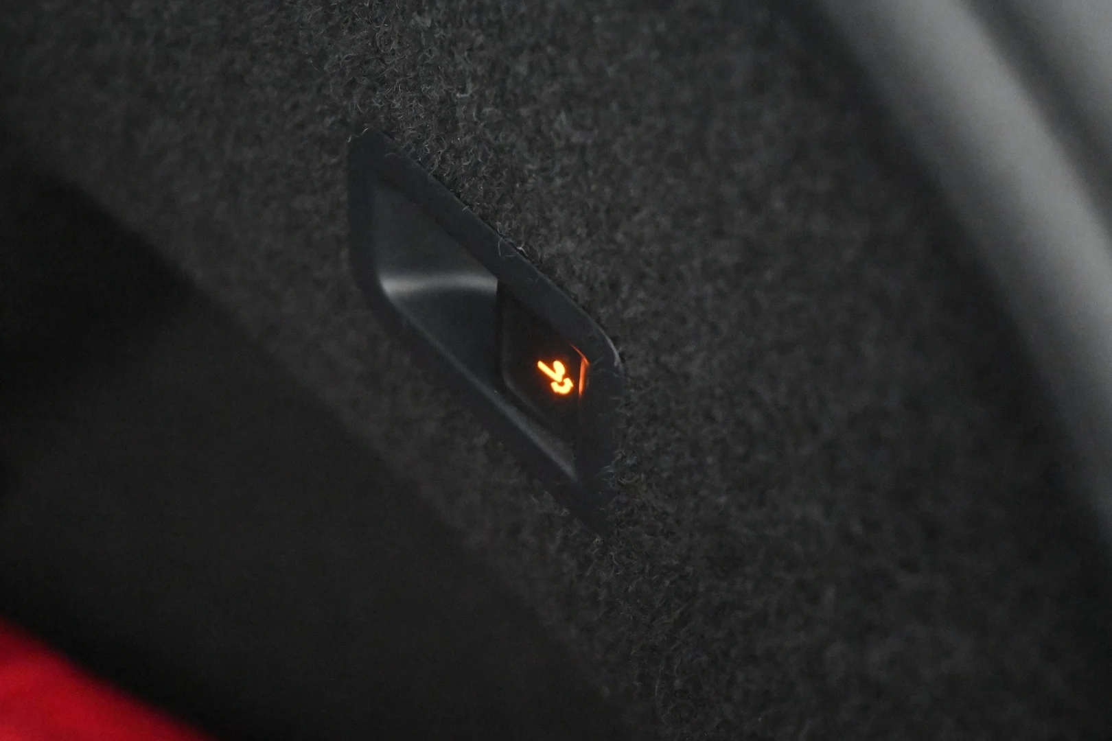 Car Image - 4lmaiNBPDDsb0yZdYsIcMC