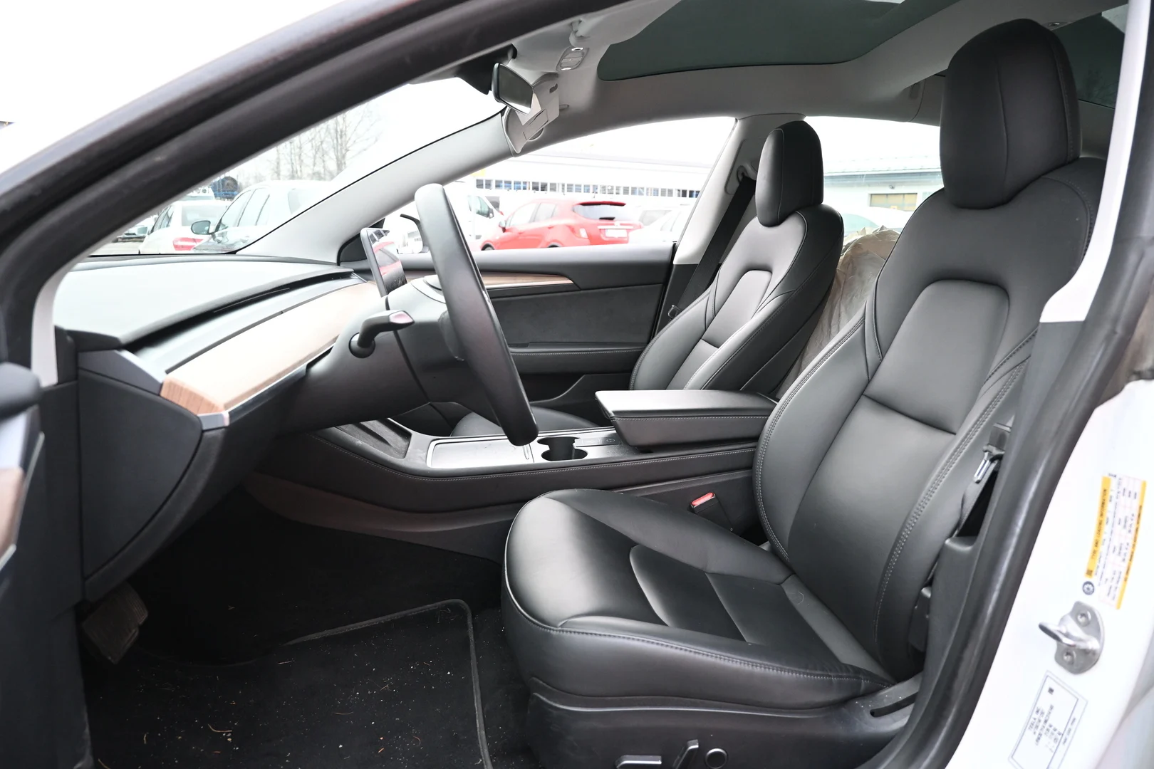 Car Image - 26bBE7rwheUMkveGTtLfIG