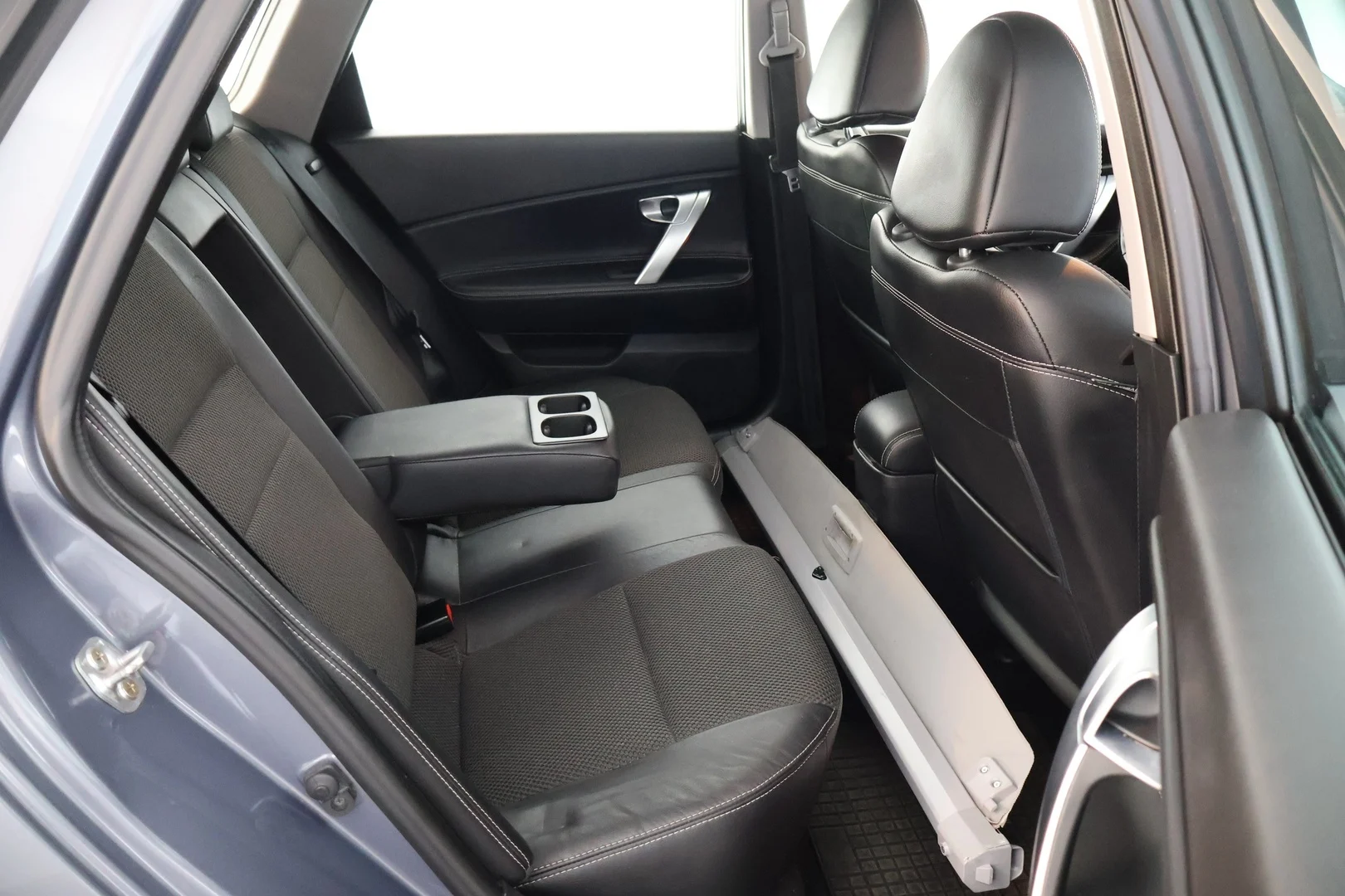 Car Image - 2cloEOZ0Uym2WOUSf7LnFI