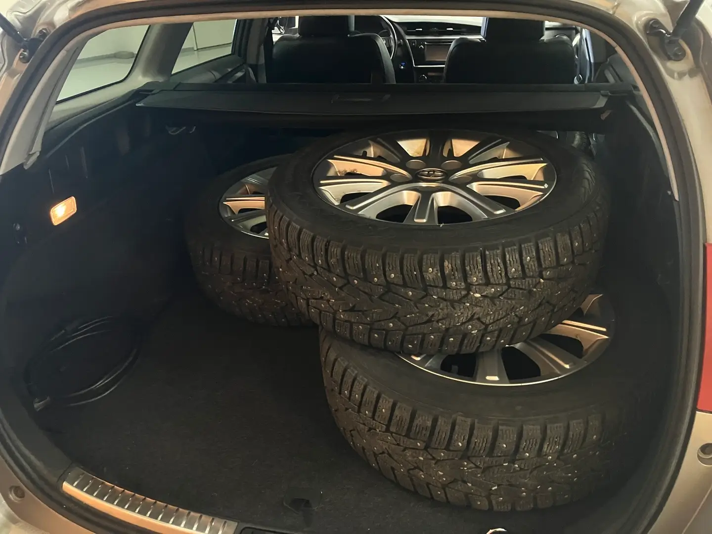 Car Image - 27k5CbjvvFOzCiZisNXw7O