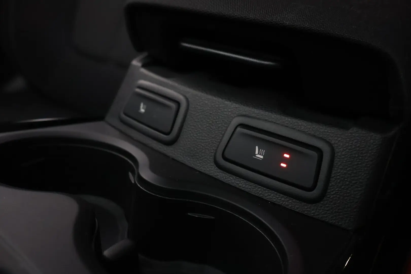 Car Image - 6WdENnbWxJSa7XJcKftcBg