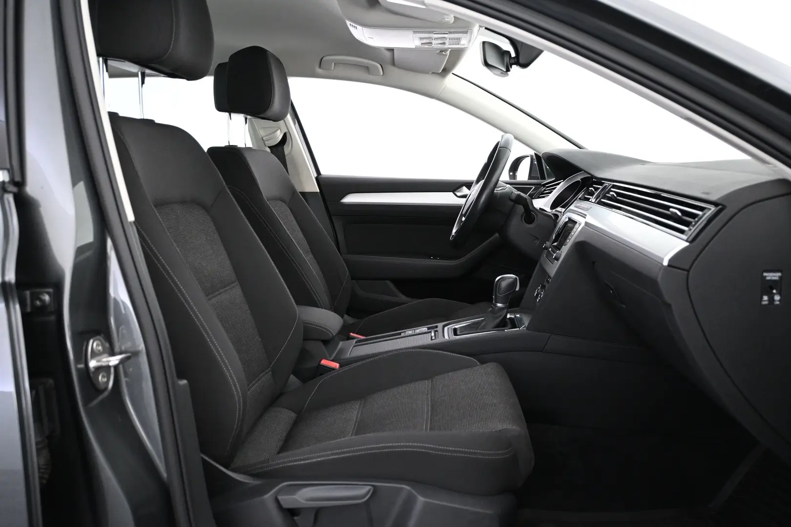 Car Image - ZahmXR6Jzk2jeiBbdpvvS