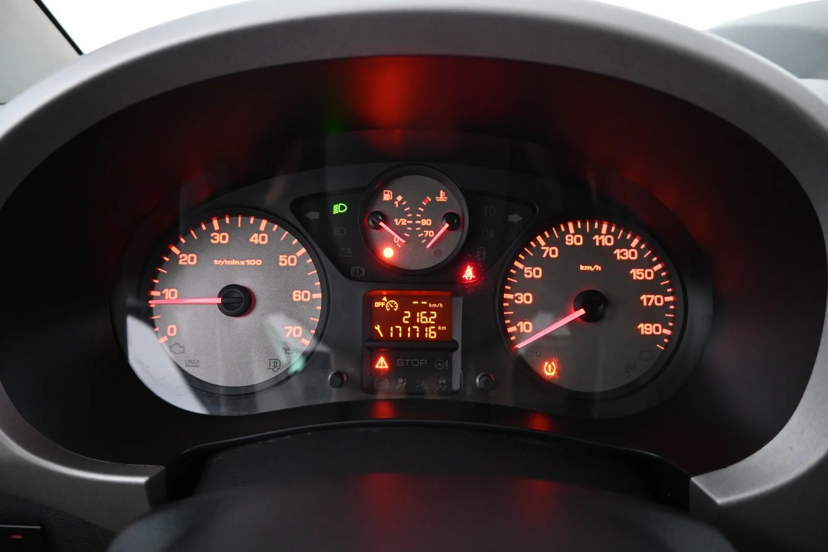 Car Image - 6cwppiF64RHFOBicTgQhcQ
