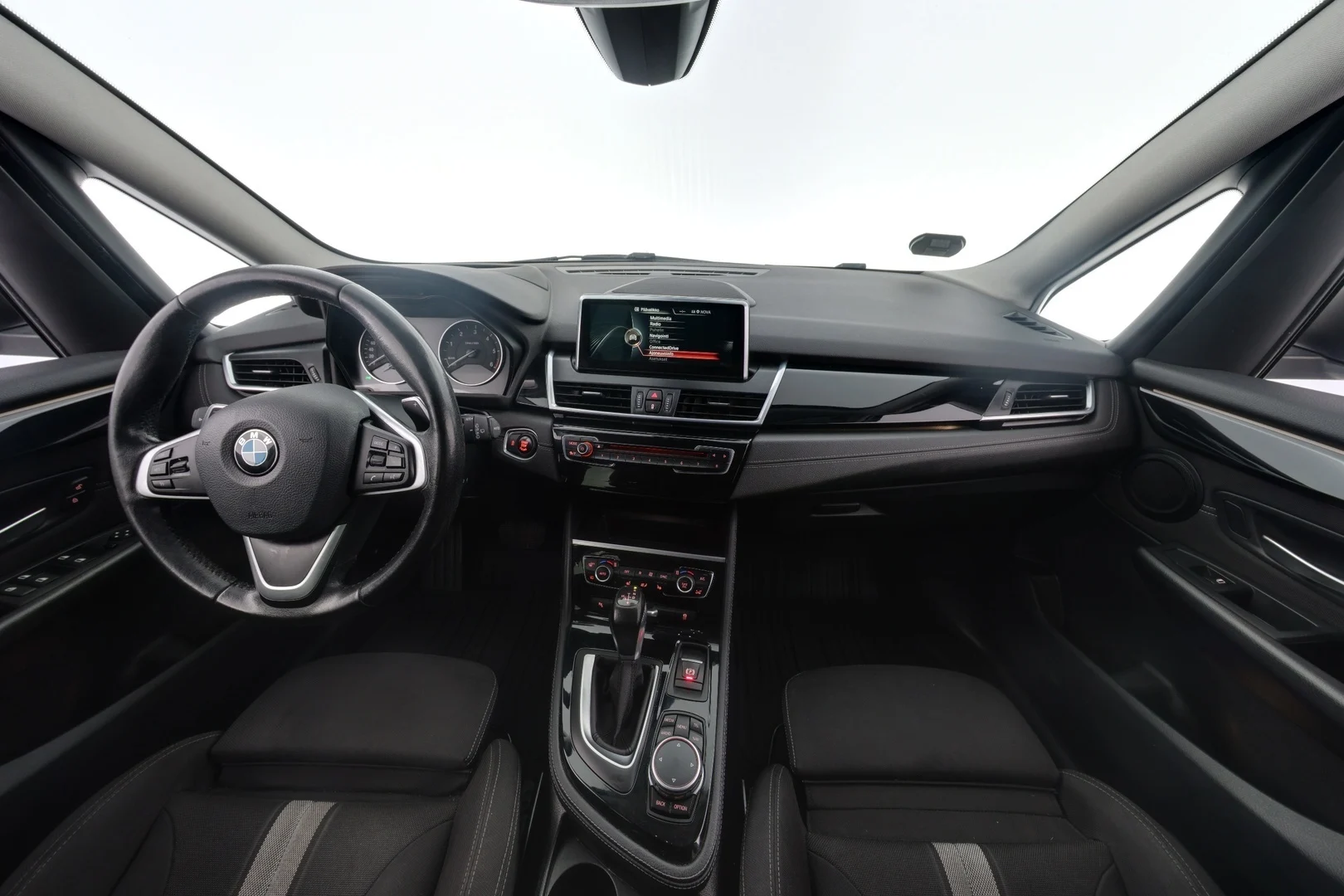 Car Image - 4HpfgcV75Uz6UPLePV3tfJ