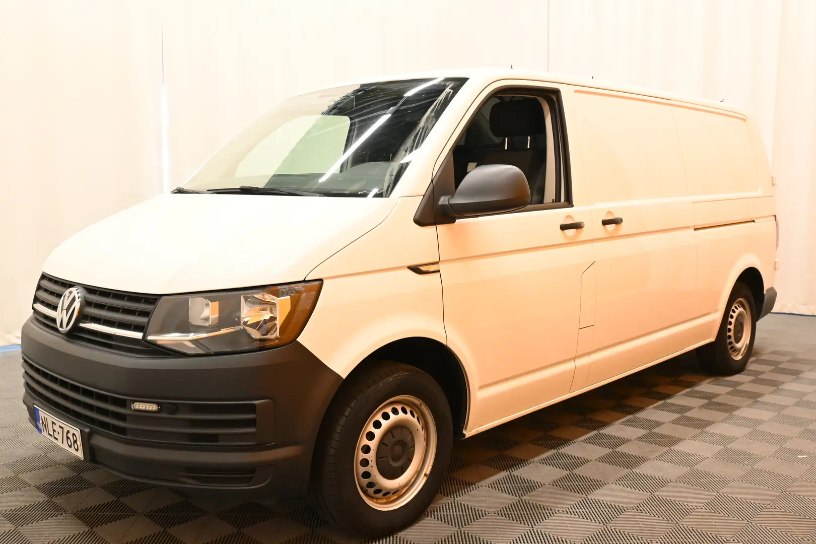 Car Image - 5Zf8FEIt1zA1CbnQMBqY06
