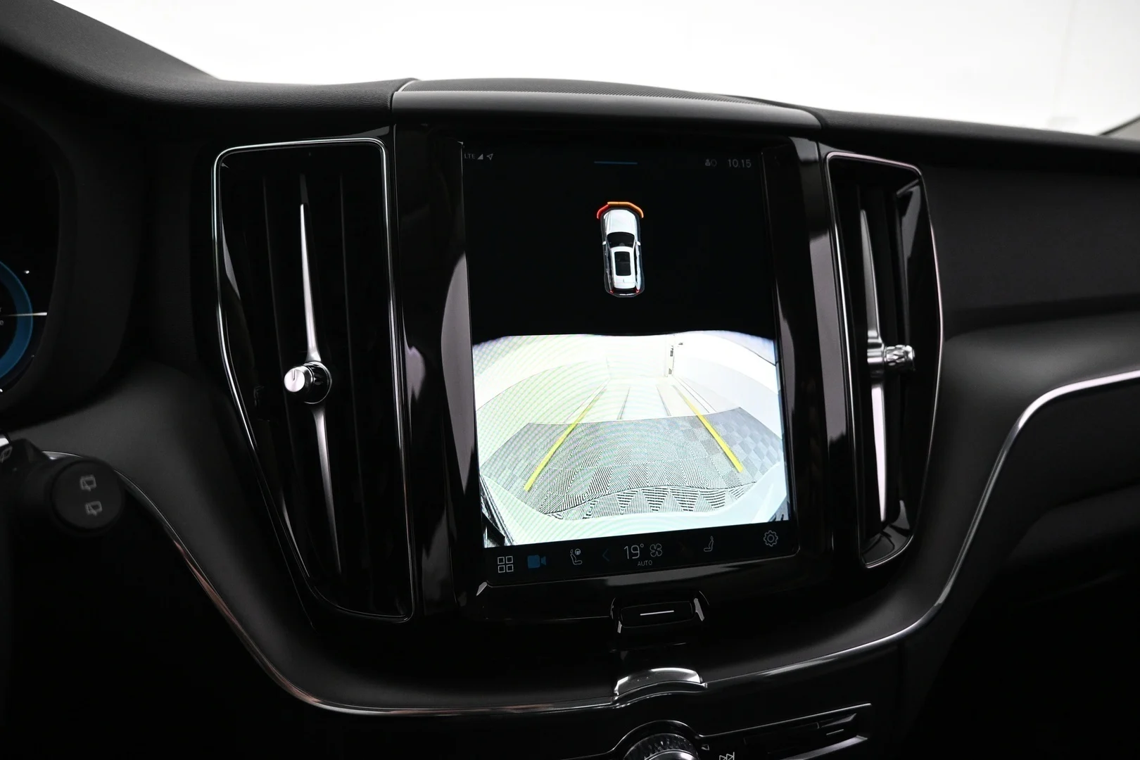 Car Image - 1kuGecWPpTaPvgw10X8Mge