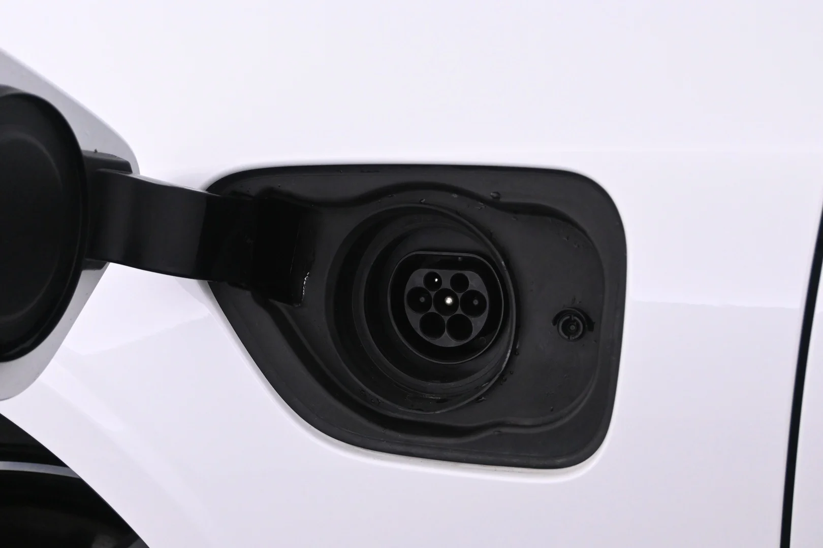 Car Image - 3bzAmxaplGNzHkvYxAyWv3