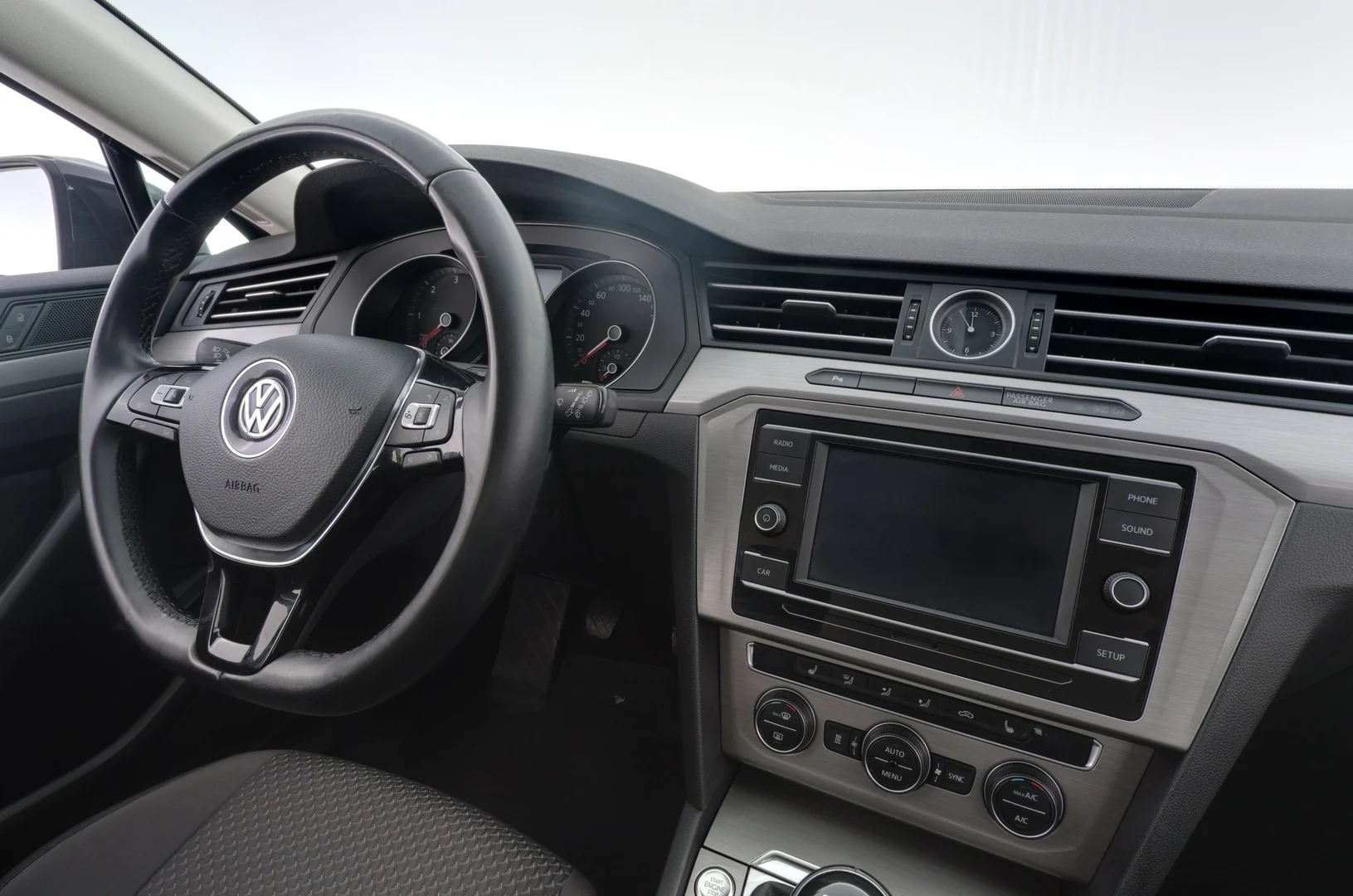 Car Image - 33BiztaoKZ6sMewNkno5w9