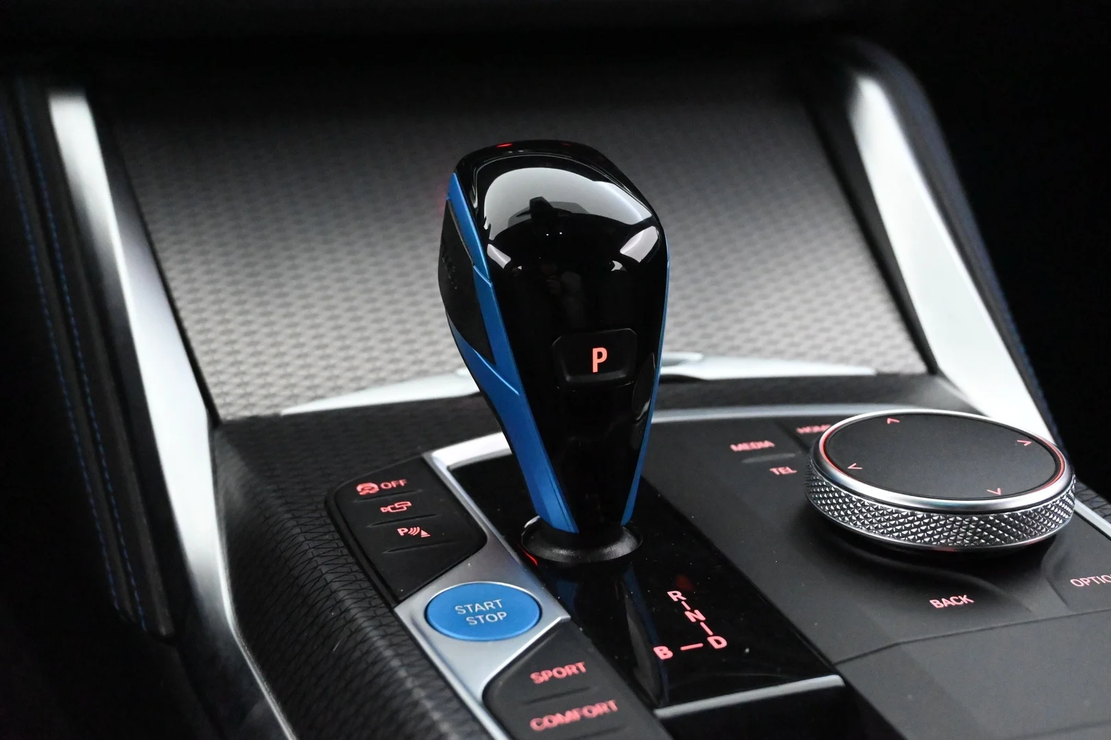 Car Image - 7bpFVQ8sfk1dz4yWdVGivV