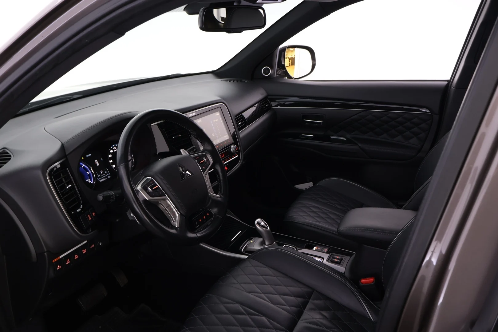 Car Image - 6QLCVR9EW4JL1ui0DLCWiP