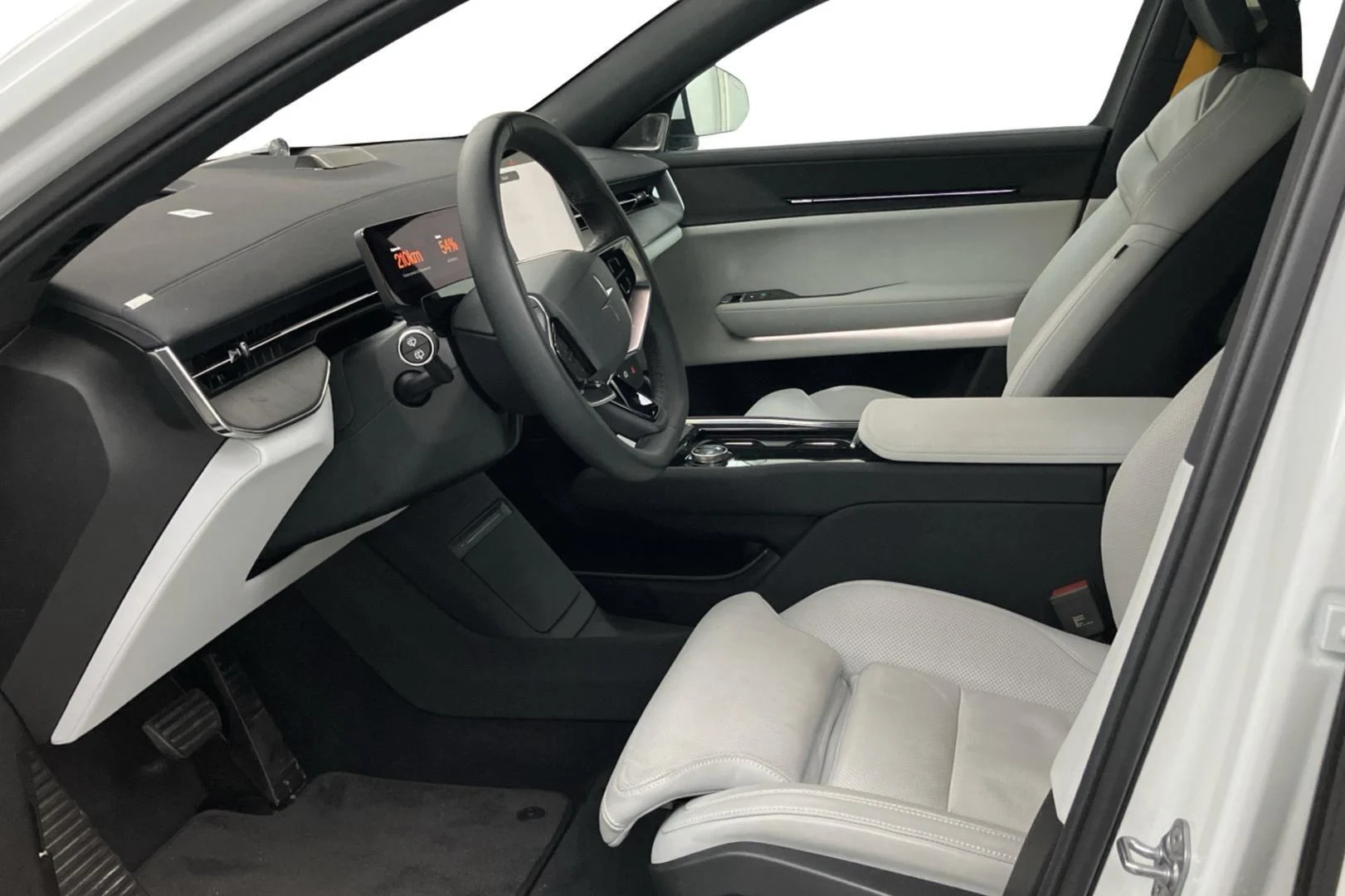 Car Image - 1arxLpJbBWnSo3ZRlumsX7