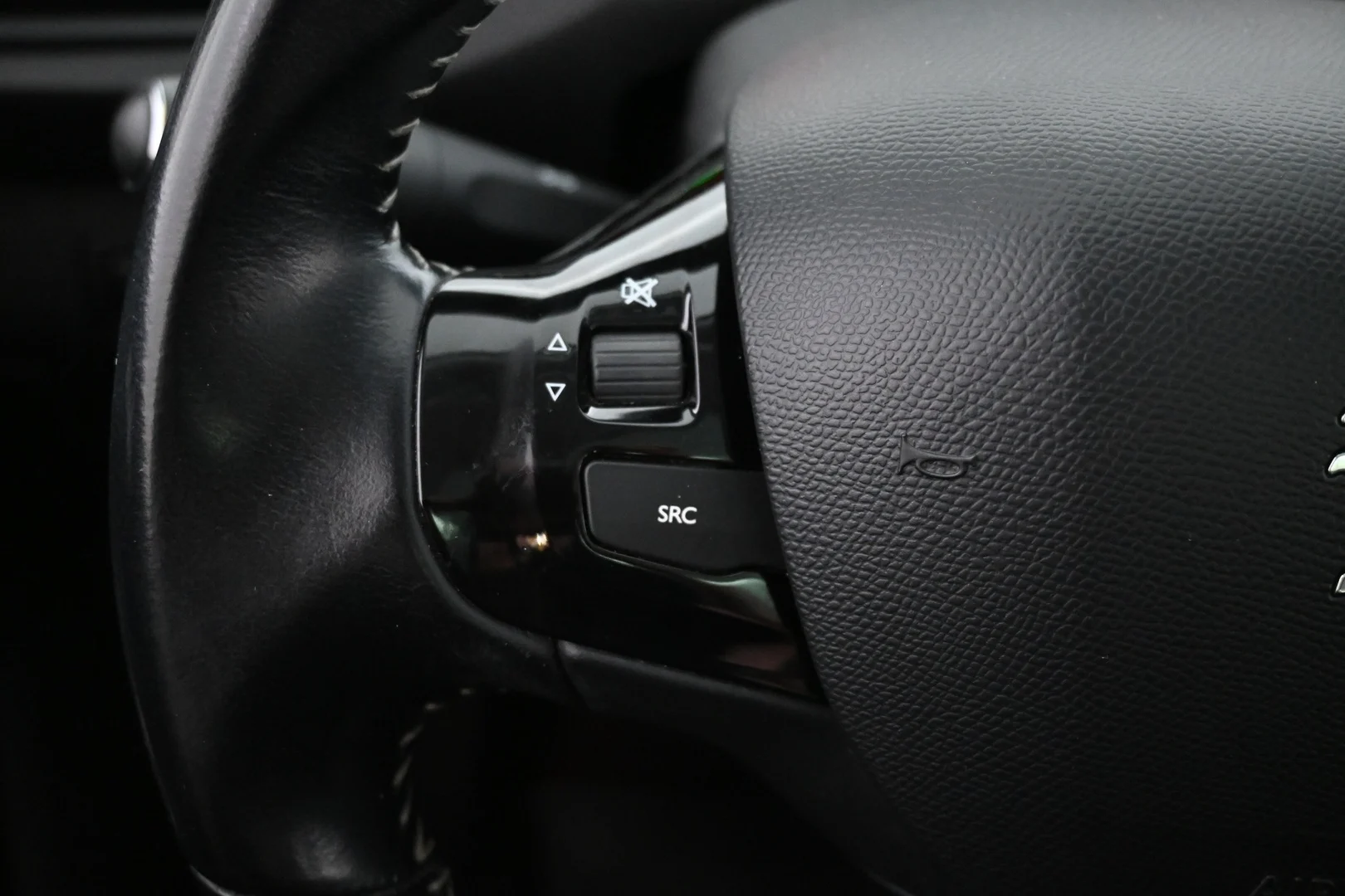 Car Image - 3Bg22SXxt7edxrsulkagri