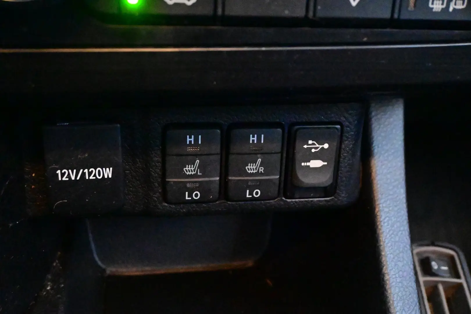 Car Image - 1FgCoj7BS8nRP833VPyLqE