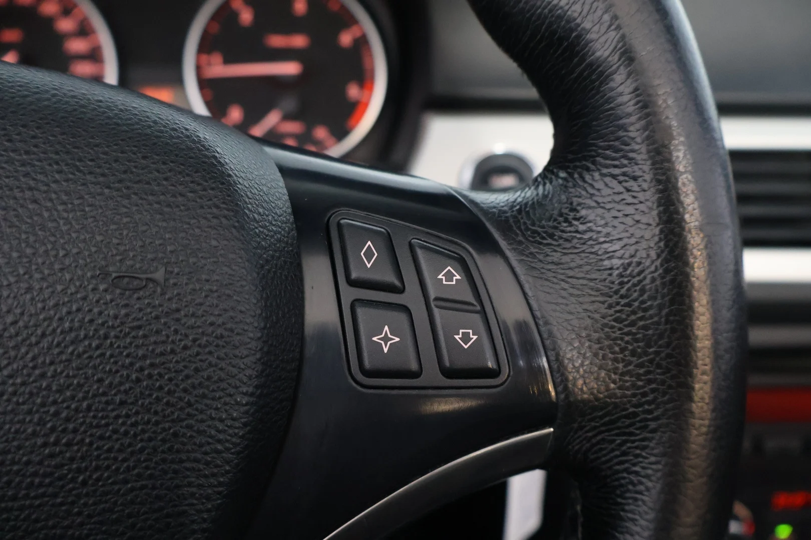 Car Image - 3KypzUSgvEKfoO6W8reJ8f