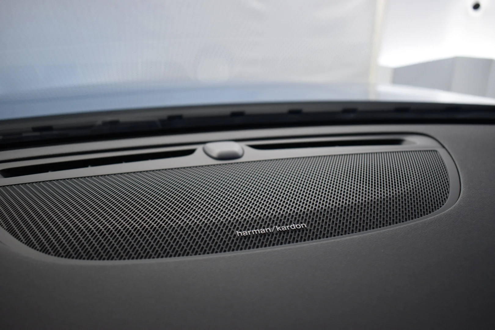Car Image - 4OaWln1xCjQbdYvUEzYCfn