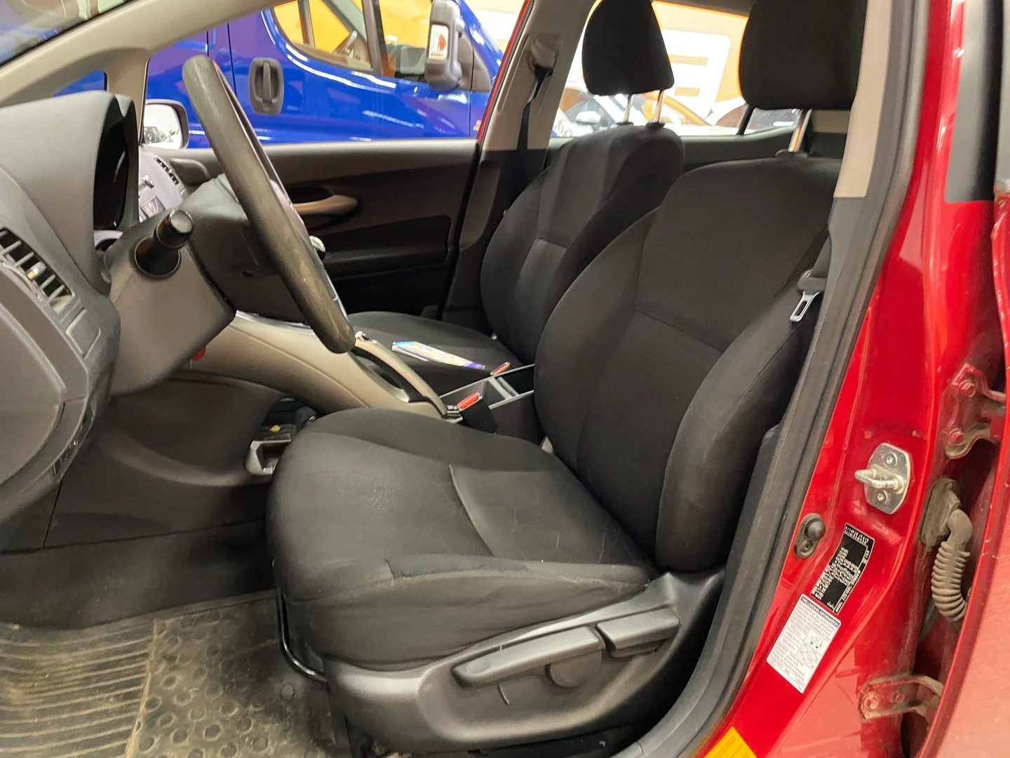 Car Image - 4TTyEuNYCoB9fDmWdNWBv9