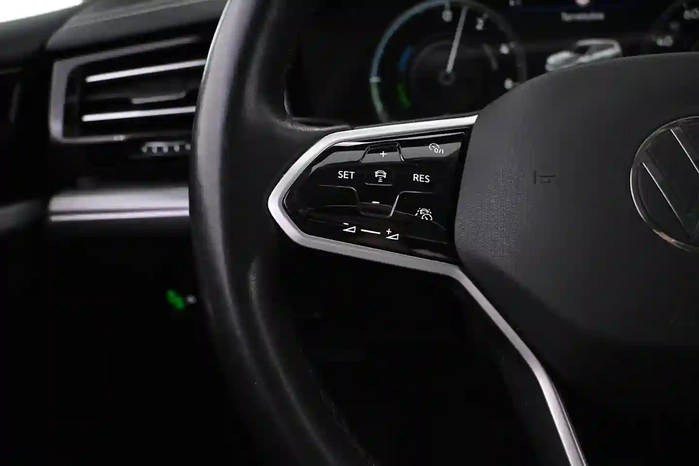 Car Image - 34GHuz6izc45g62k3u0Gqs
