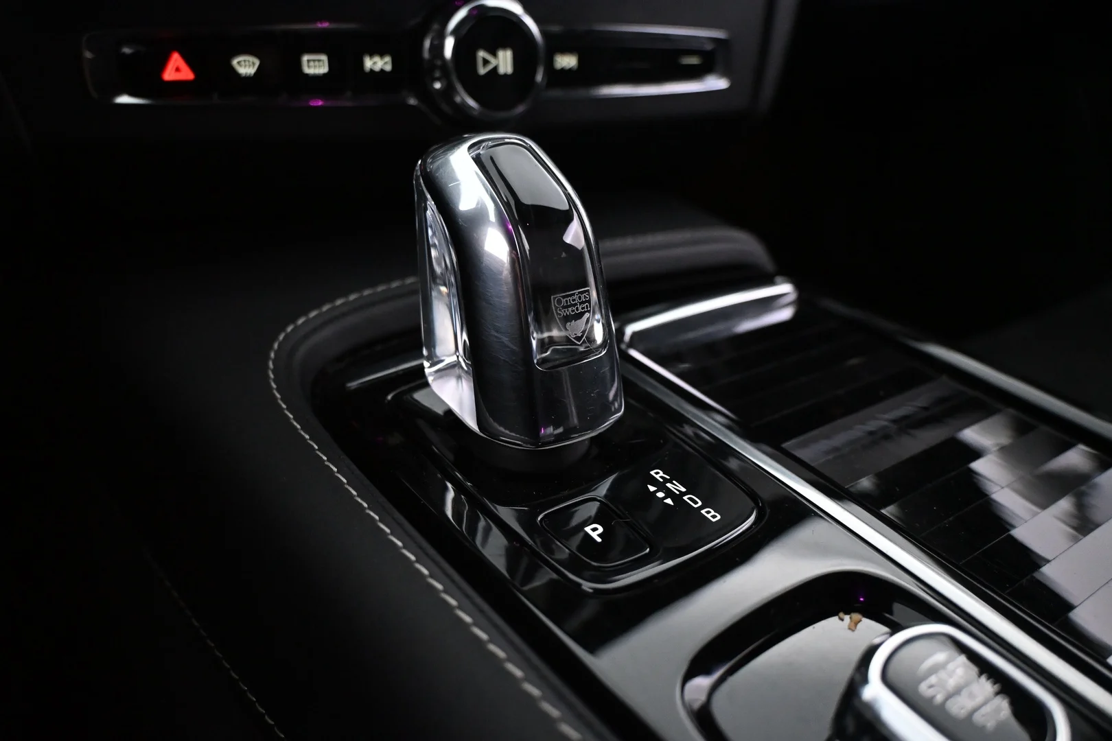 Car Image - 54Lg1AWJt3daw8pv0ksRiT