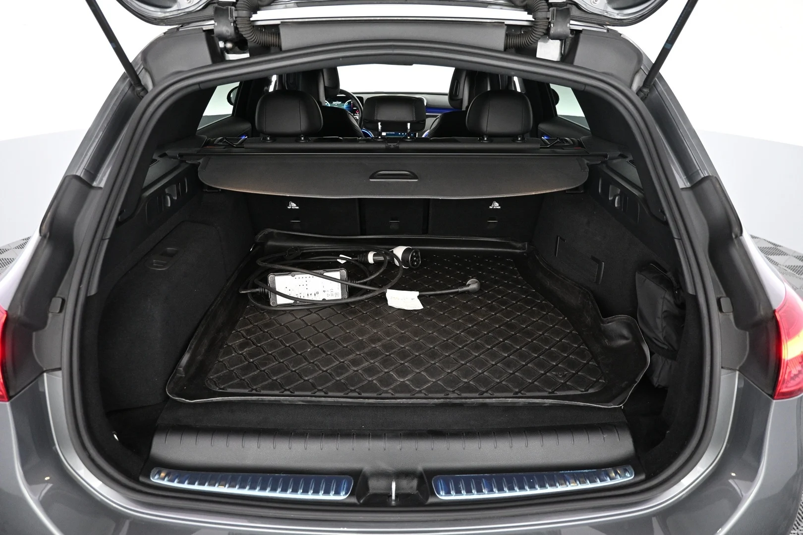 Car Image - 3C3JrqKZDJW1kZarItJbLI