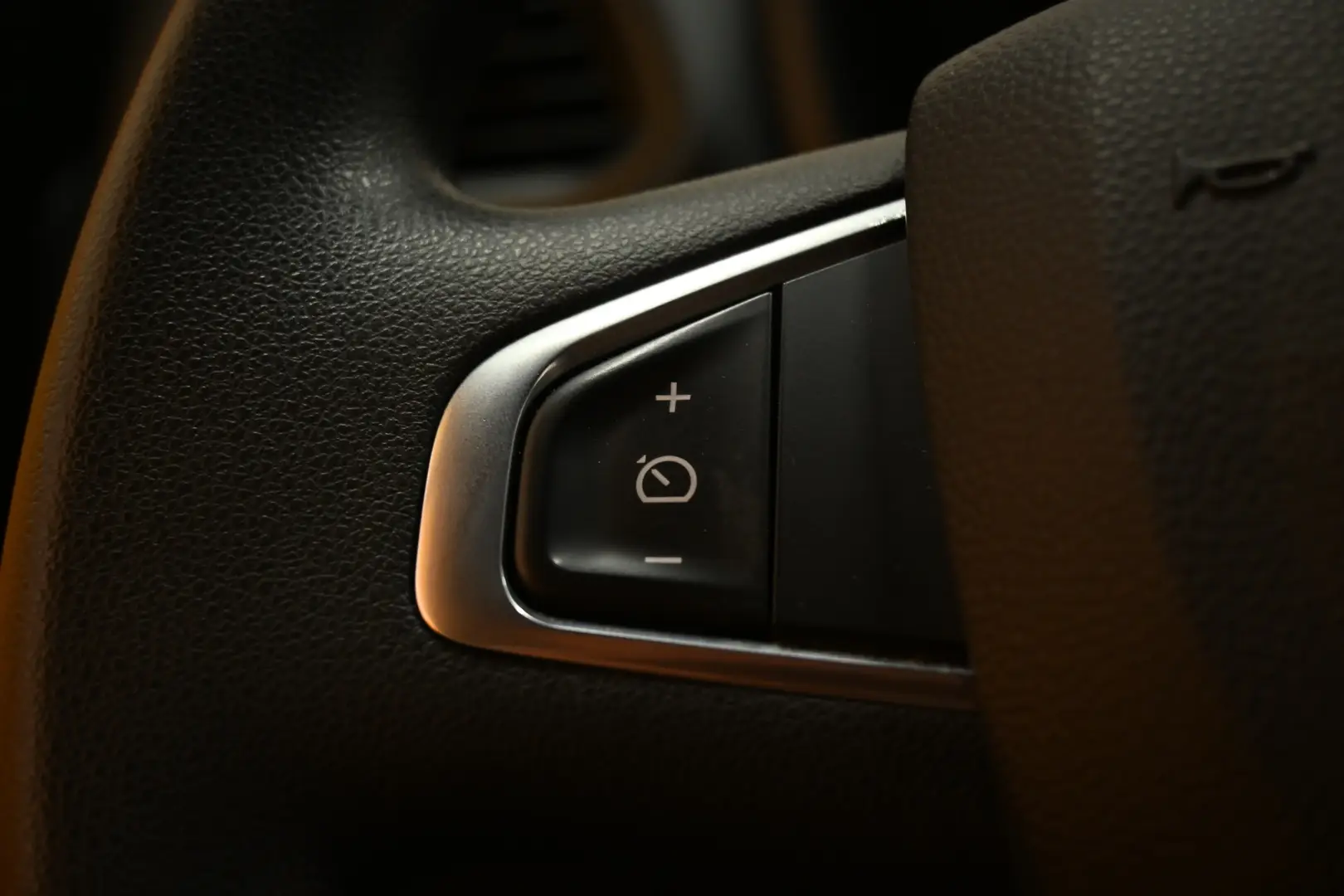 Car Image - 611UnYysxZAL6faQgQ3ple