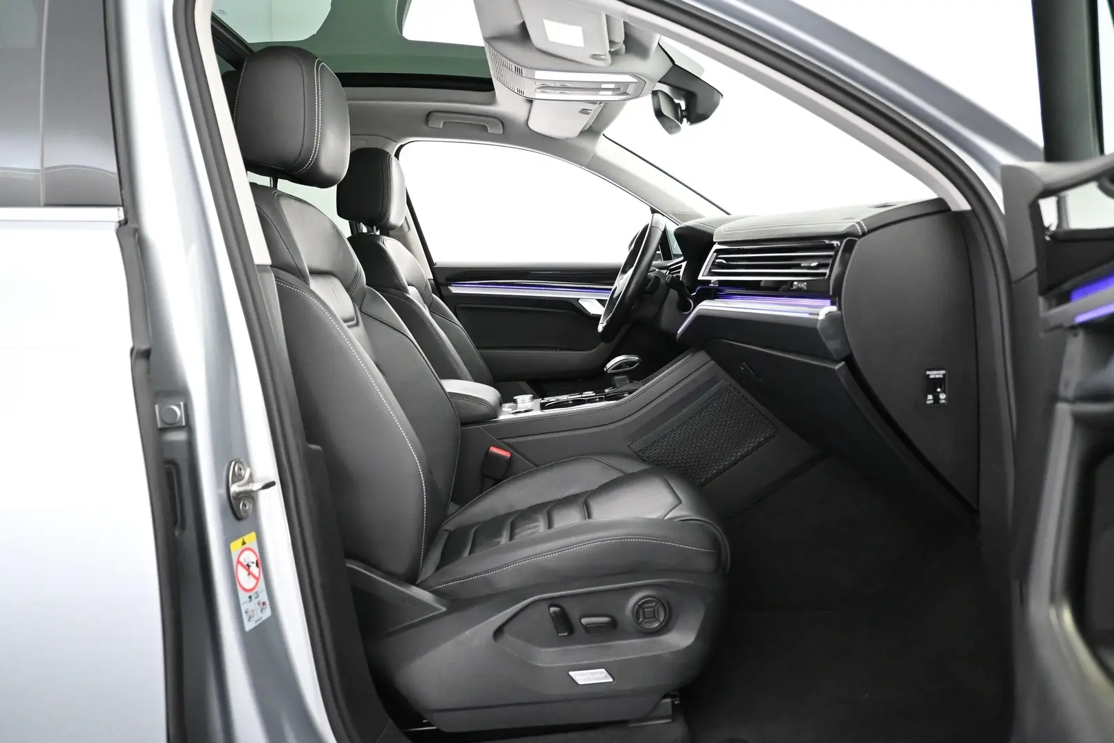 Car Image - PG3jZk6VRWkdzr5Cvq8AX