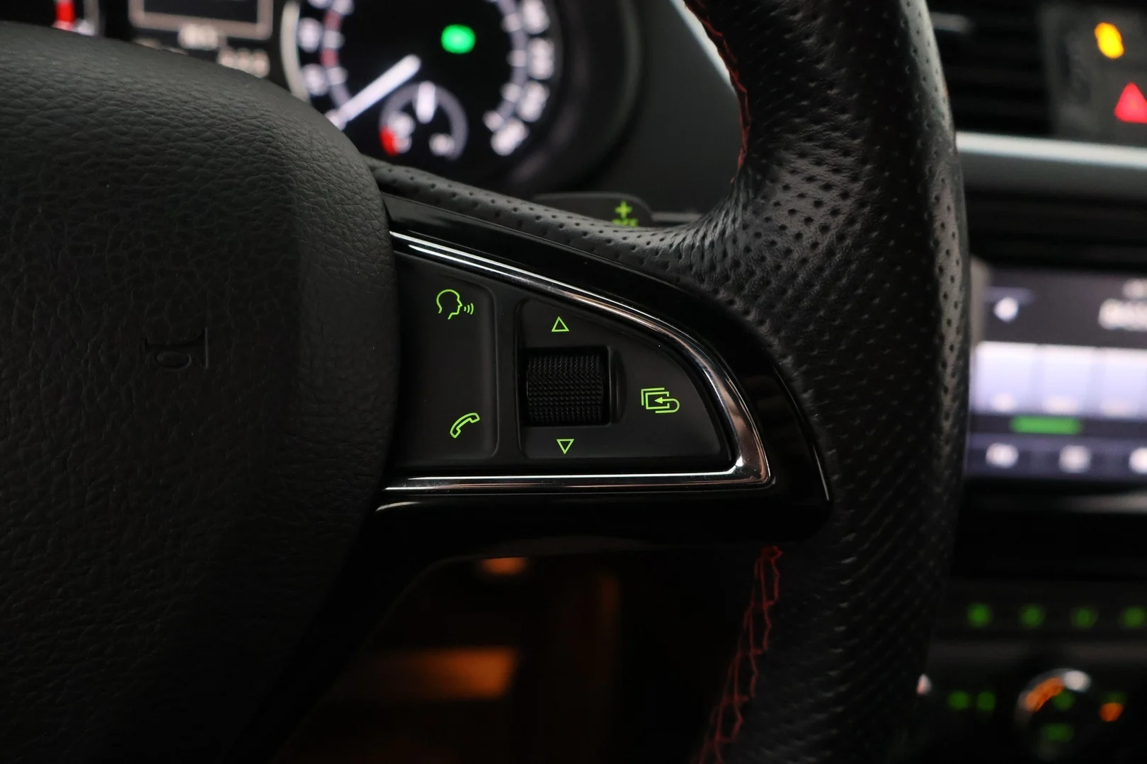 Car Image - 5ivPSMDD65bIRTDPOXkr3J