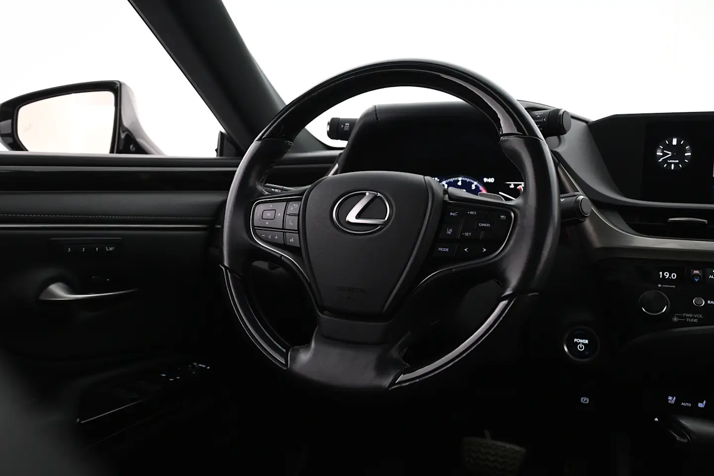 Car Image - 63x11O0UzOZKWnbv2nIHZO