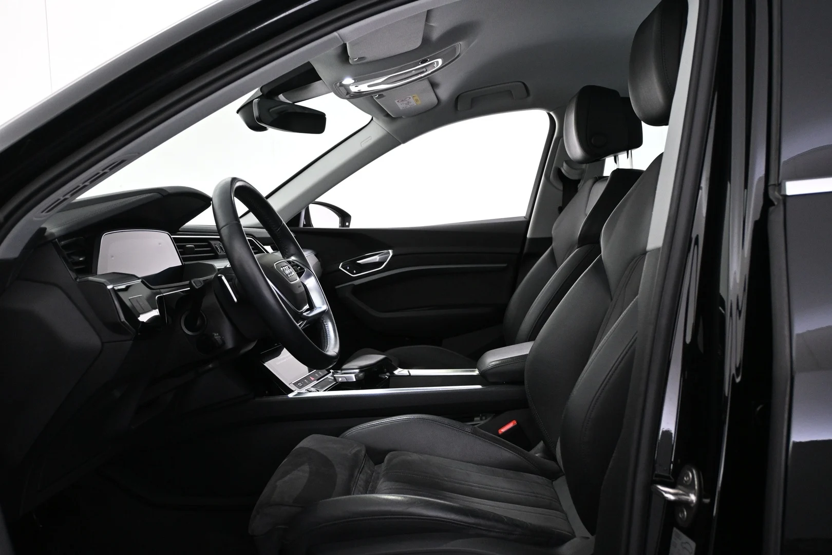 Car Image - 2FlHjuij34xjcjoTugVVCb