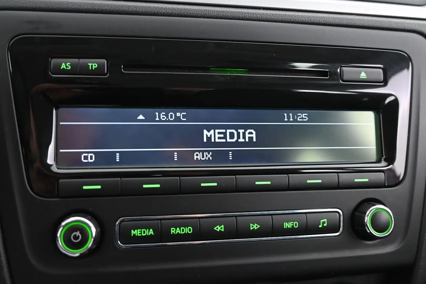 Car Image - 4QGkvufVbDlqKPSHhYqIcG