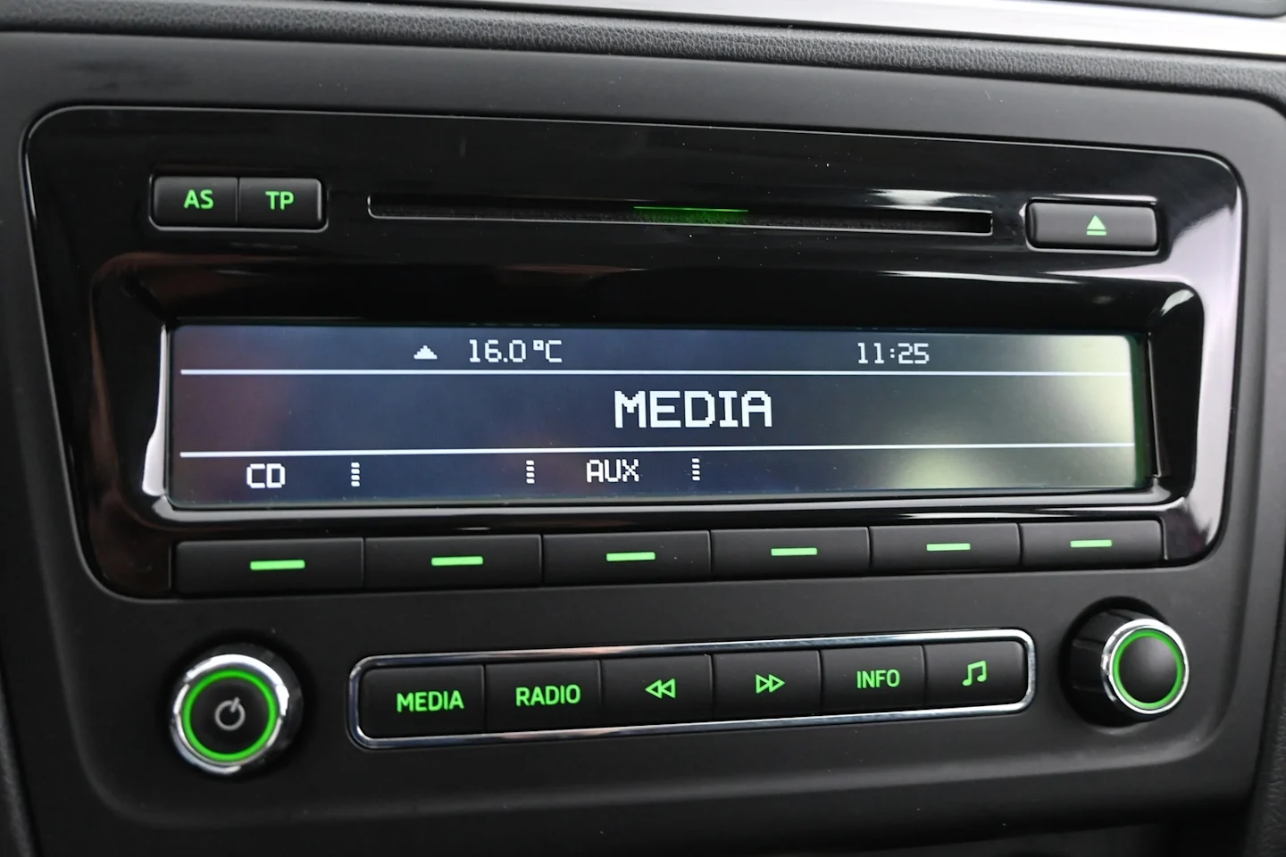 Car Image - 4QGkvufVbDlqKPSHhYqIcG