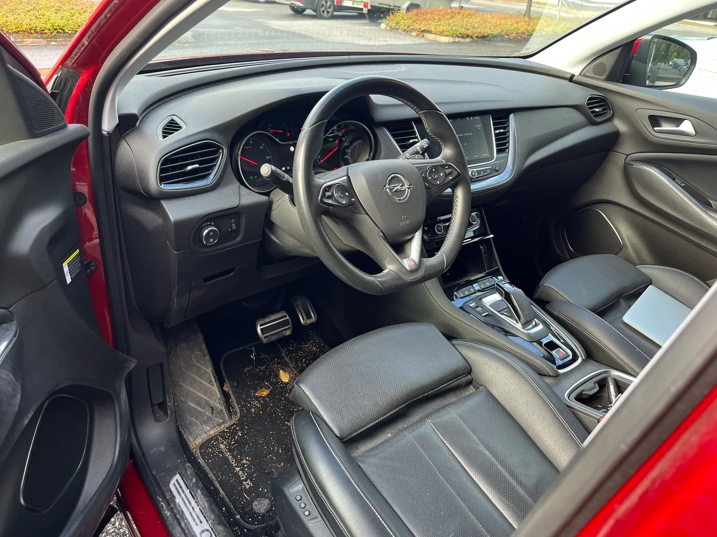 Car Image - 1Z11RLXJcpMKUrp4EQSt41