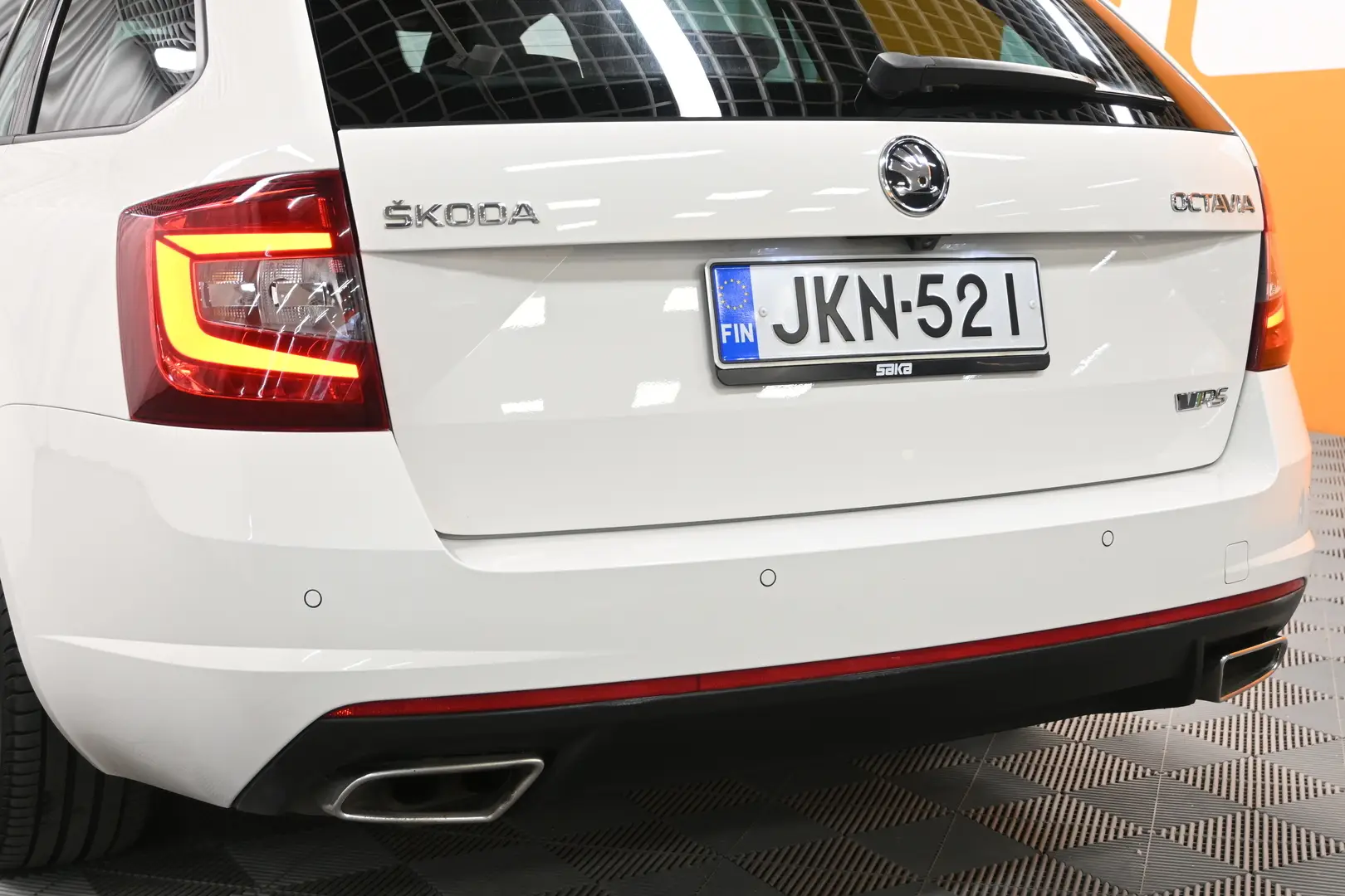 Car Image - 6Y2Ra4dwqqwawW1FA7KN50
