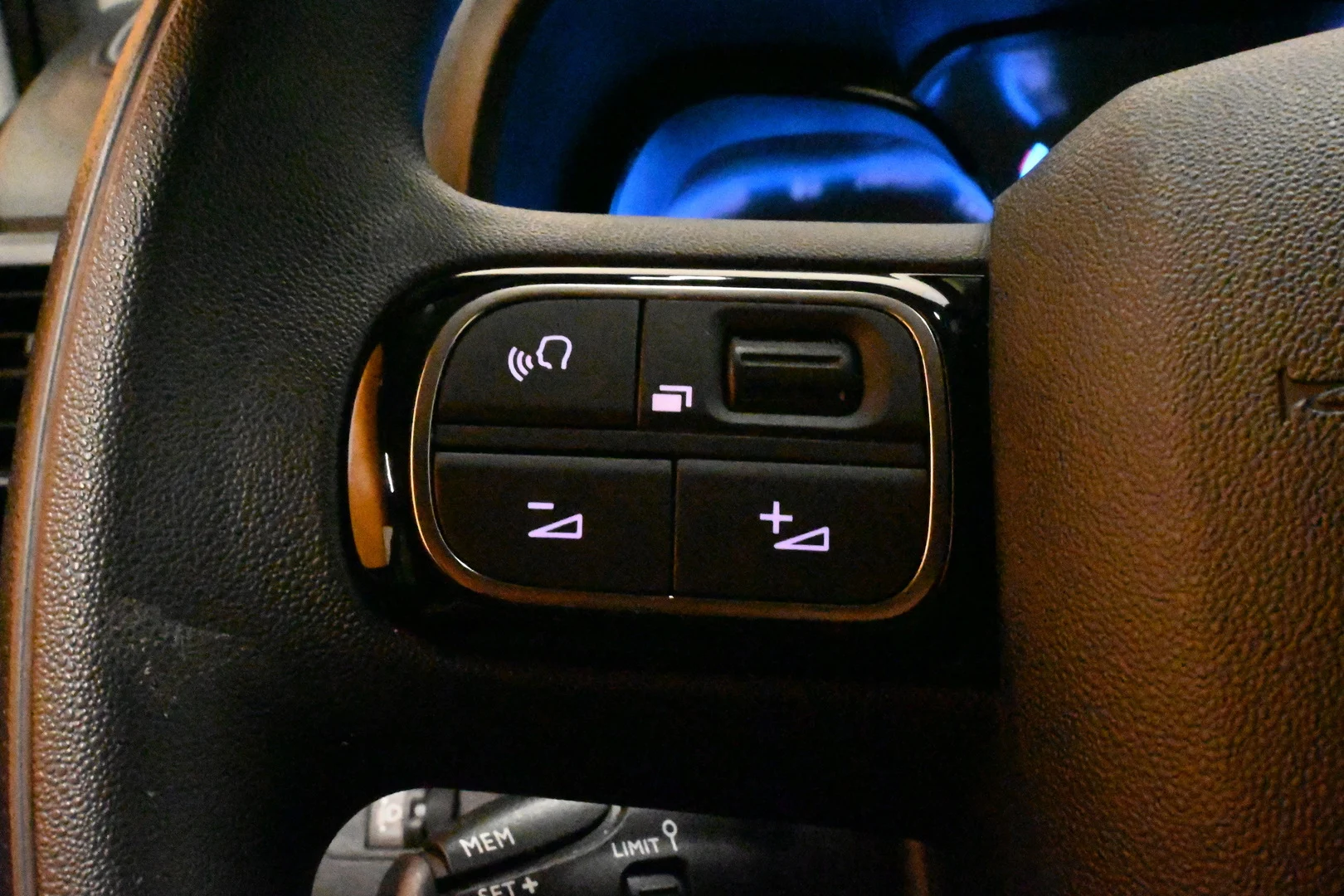 Car Image - 19AdhDJuGcD3G3cTrdVe6l