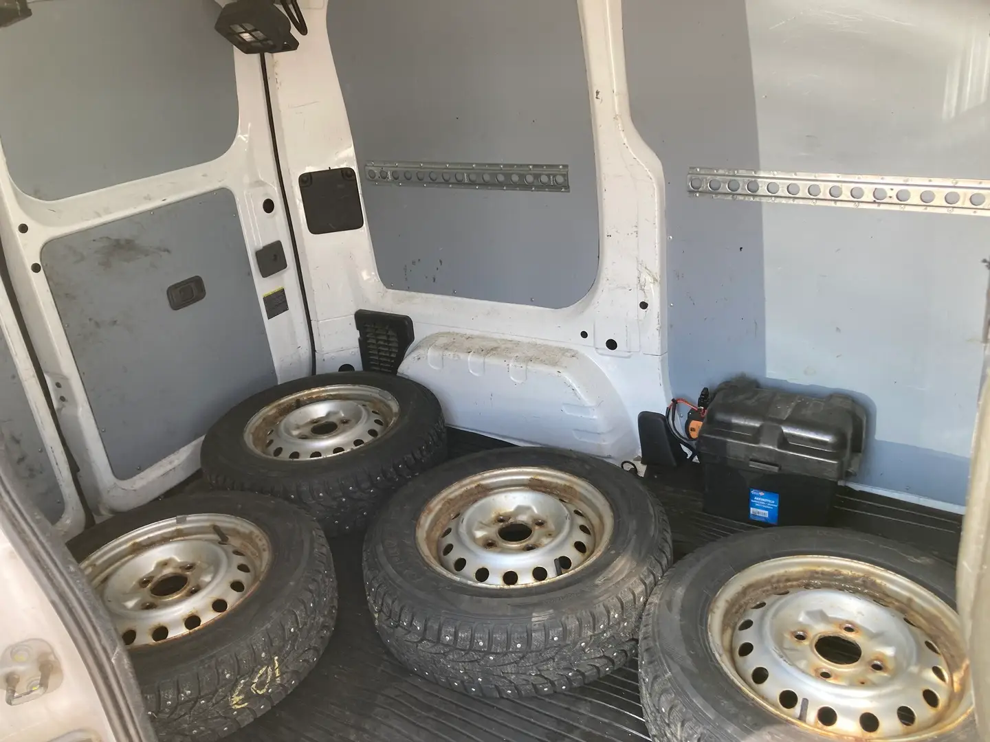 Car Image - 5yDuwsIdQCFk0UH4DMqt6x