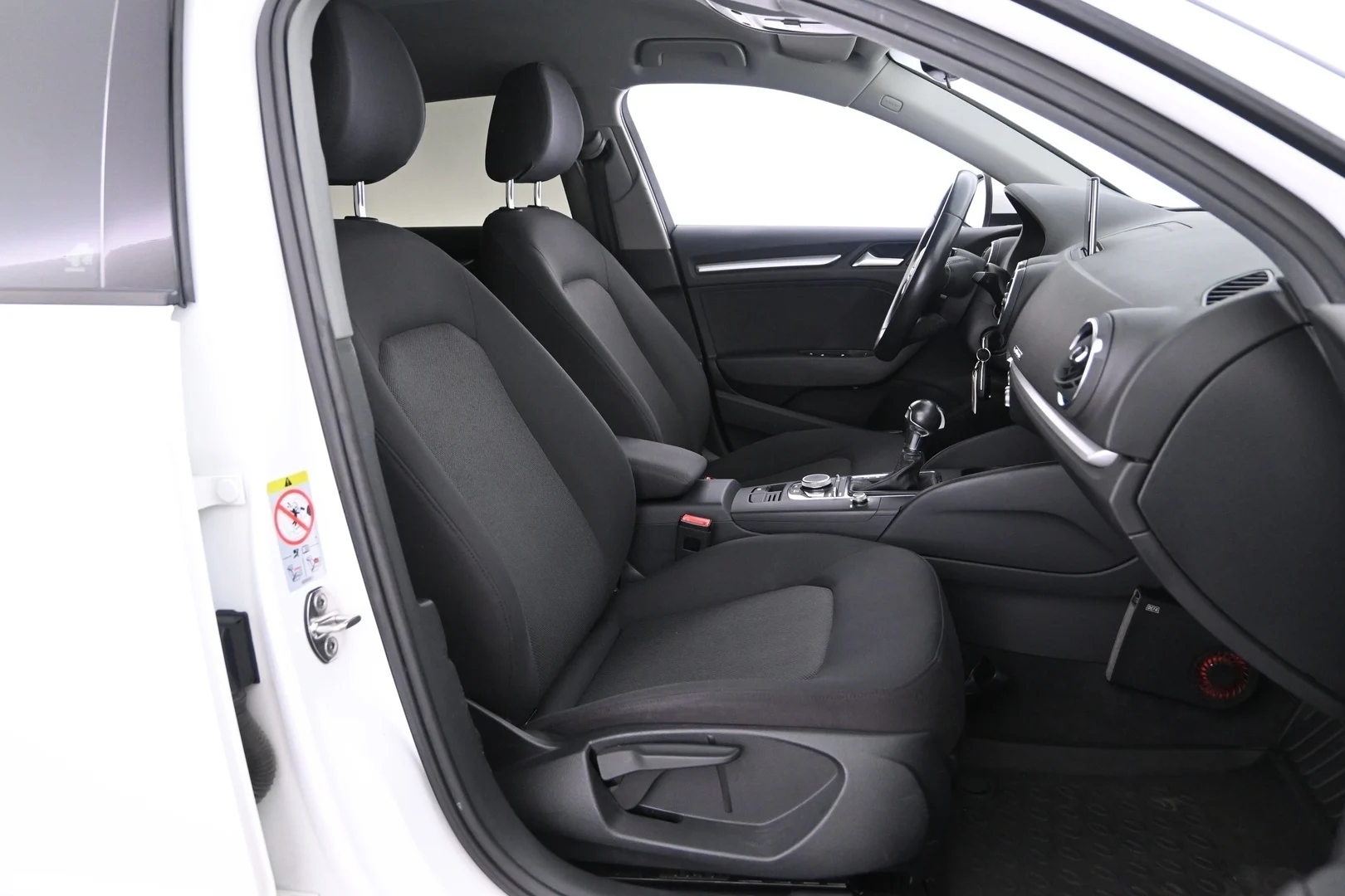 Car Image - 6dUD17fhxewlxWgPSJR2Mg