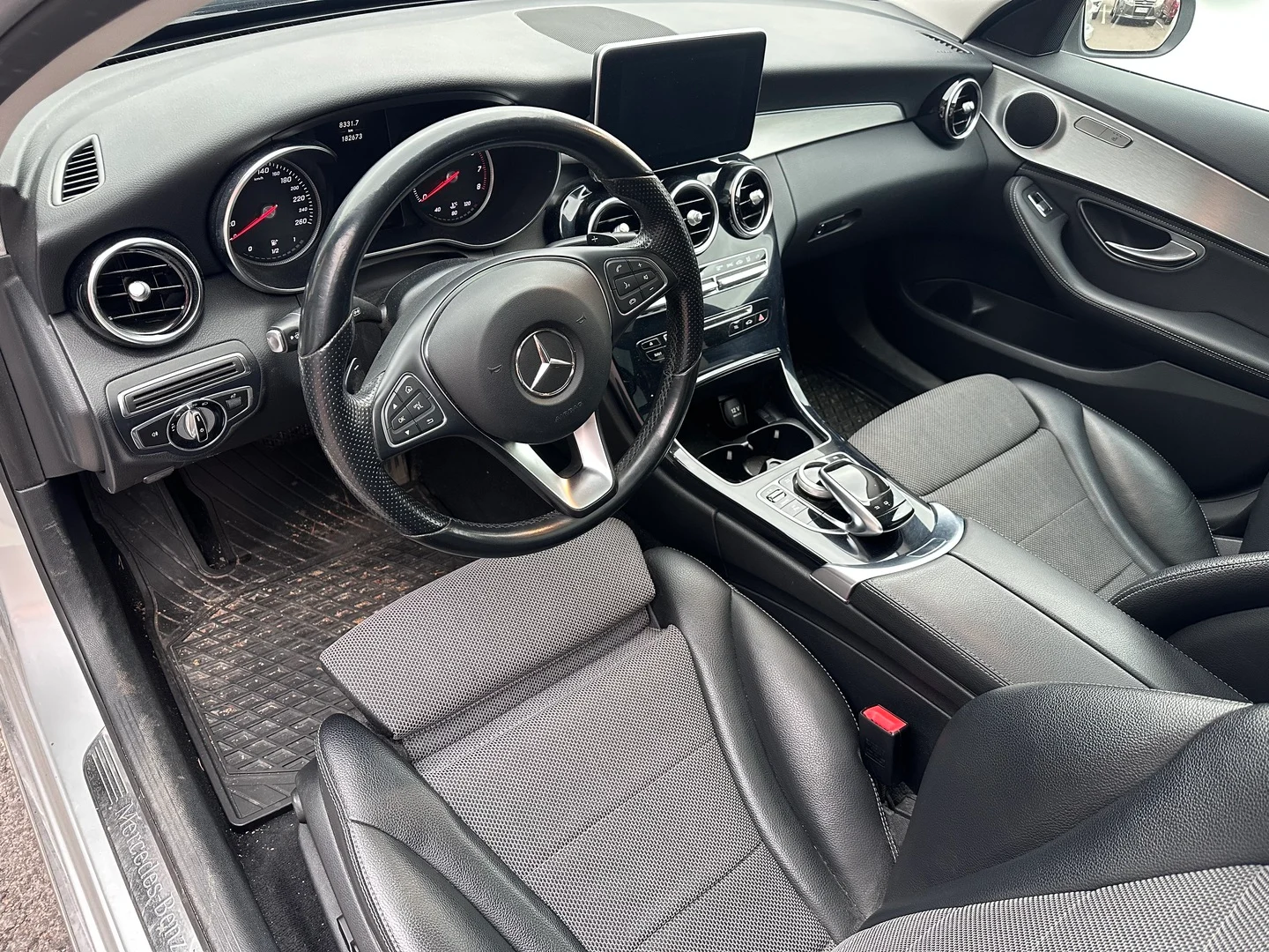 Car Image - 44ALI8vQjNJPm6zGCO7KdG