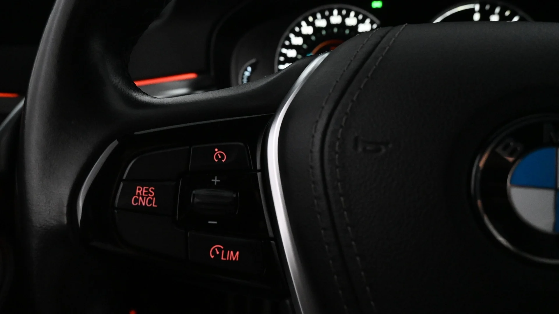 Car Image - 6WALL0E1NmkfBtmTAGa8hk