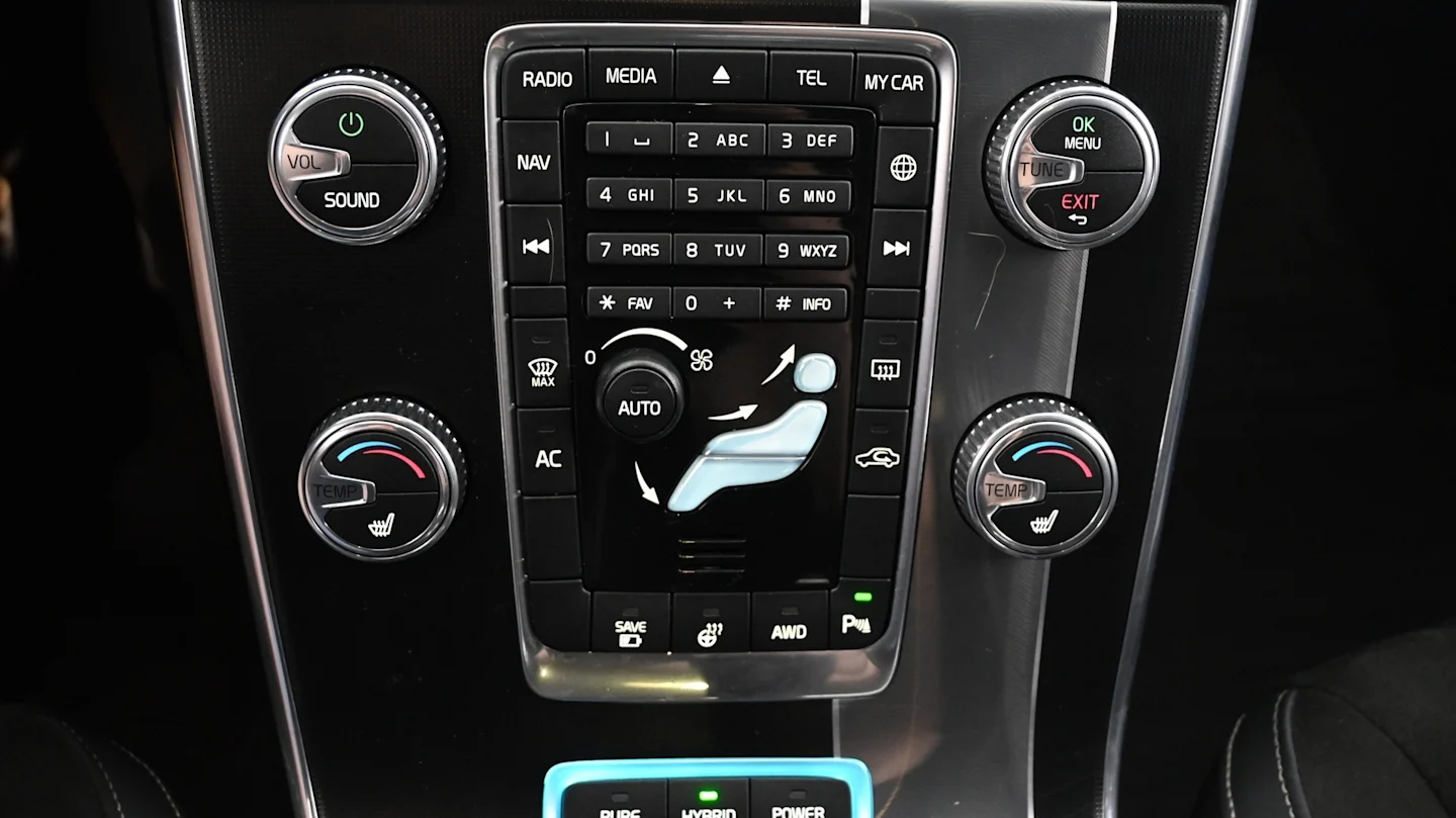 Car Image - 4LrdLb3ZixAT3VfYGYr3Ys