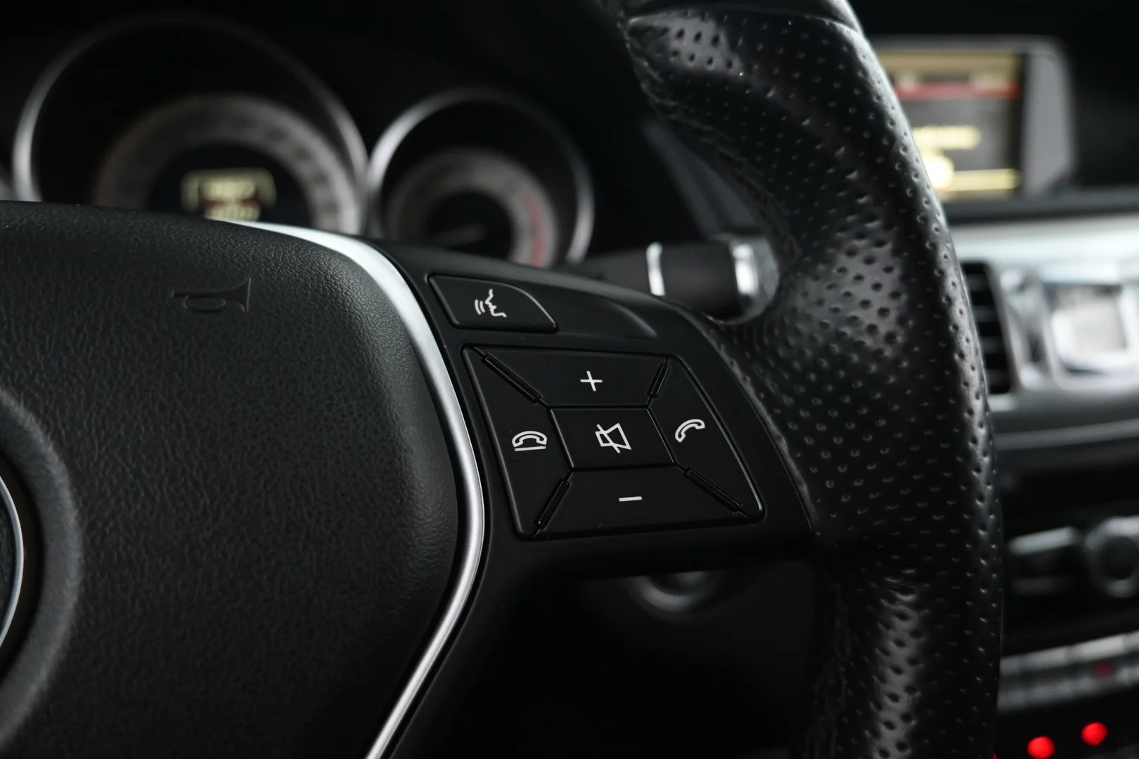 Car Image - 5elYf80JxuBhuMjtxi5uoS