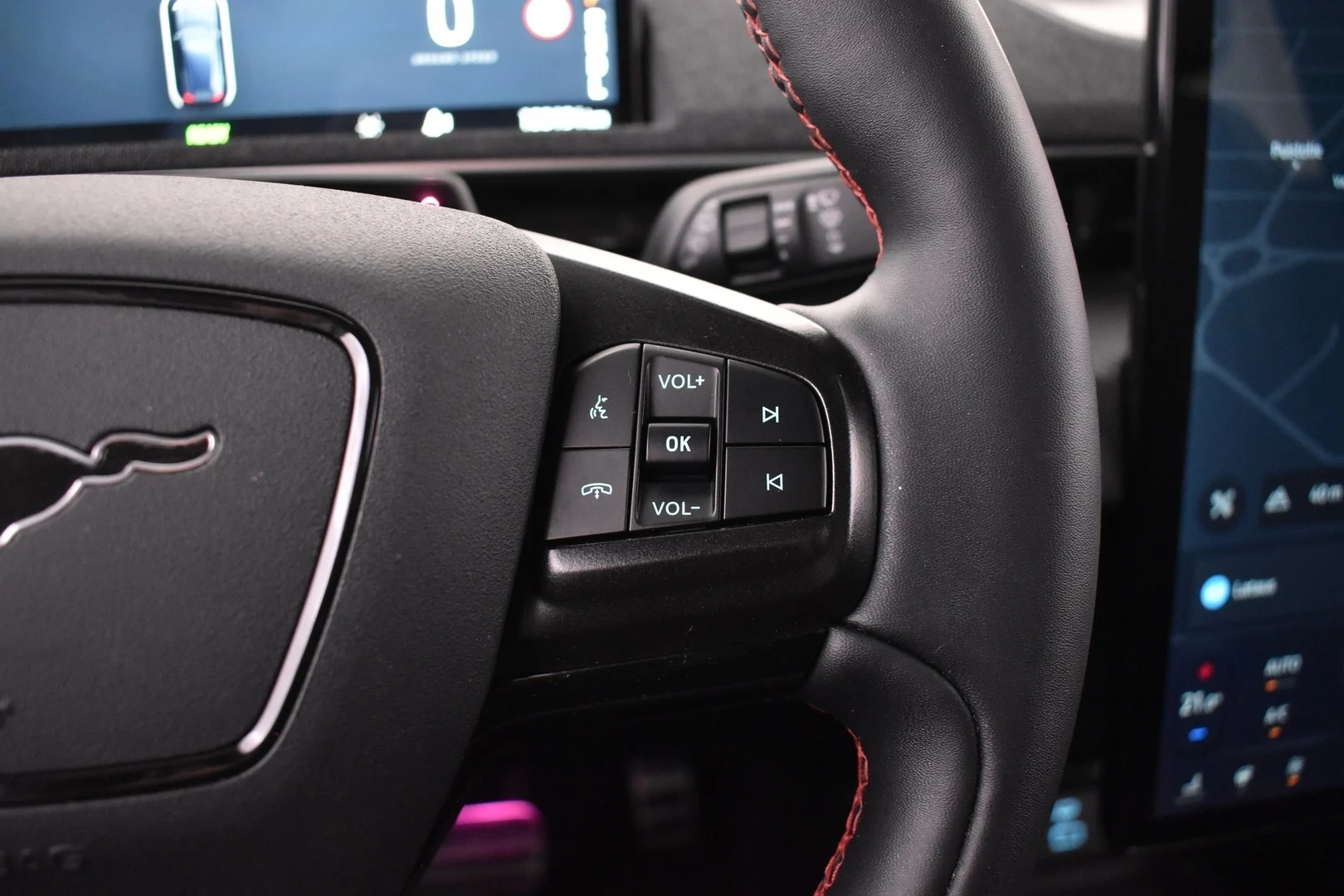 Car Image - 1phjQk5Q2Z4nsRfi5YADt6